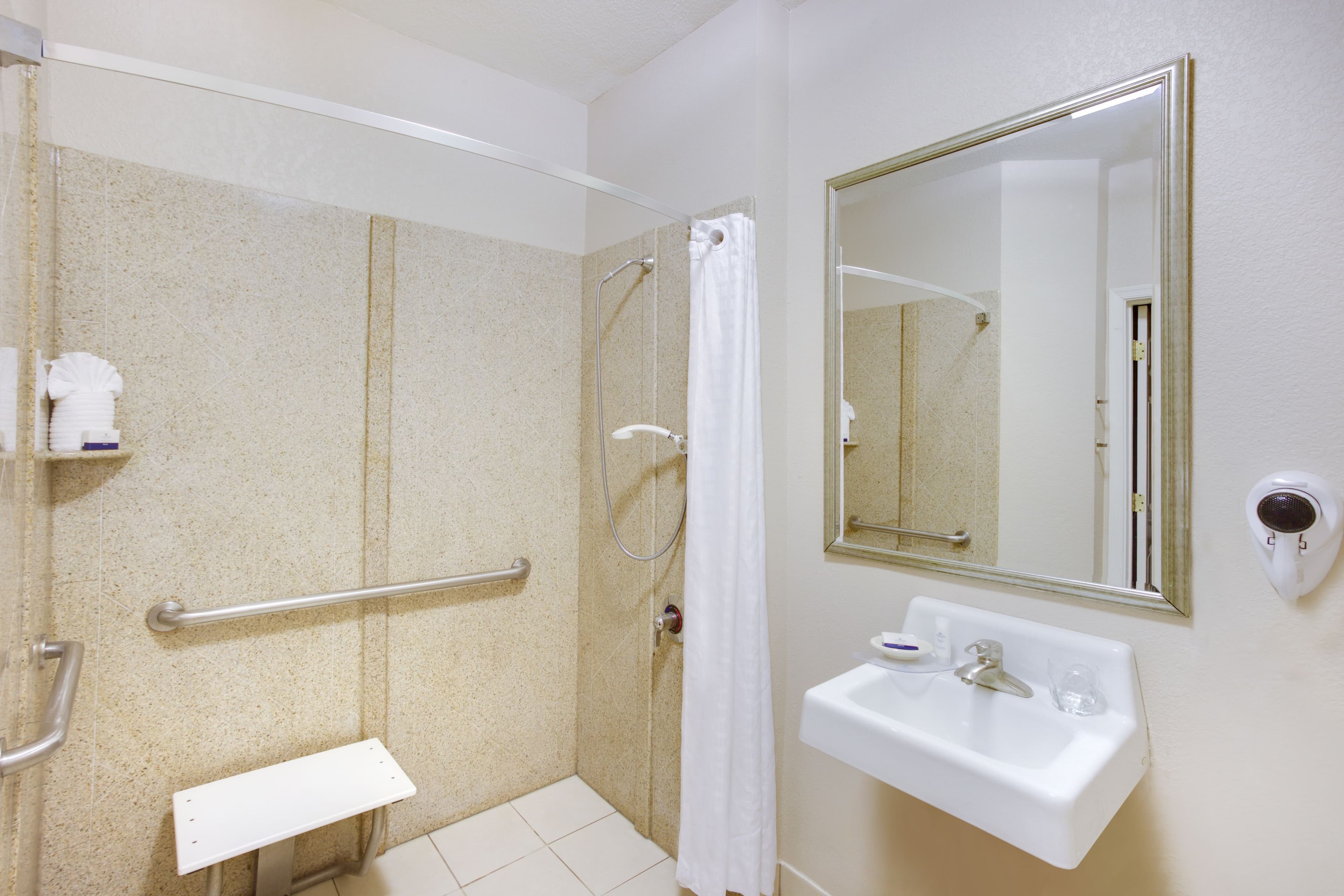 Candlewood Suites Virginia Beach Town Center — 29