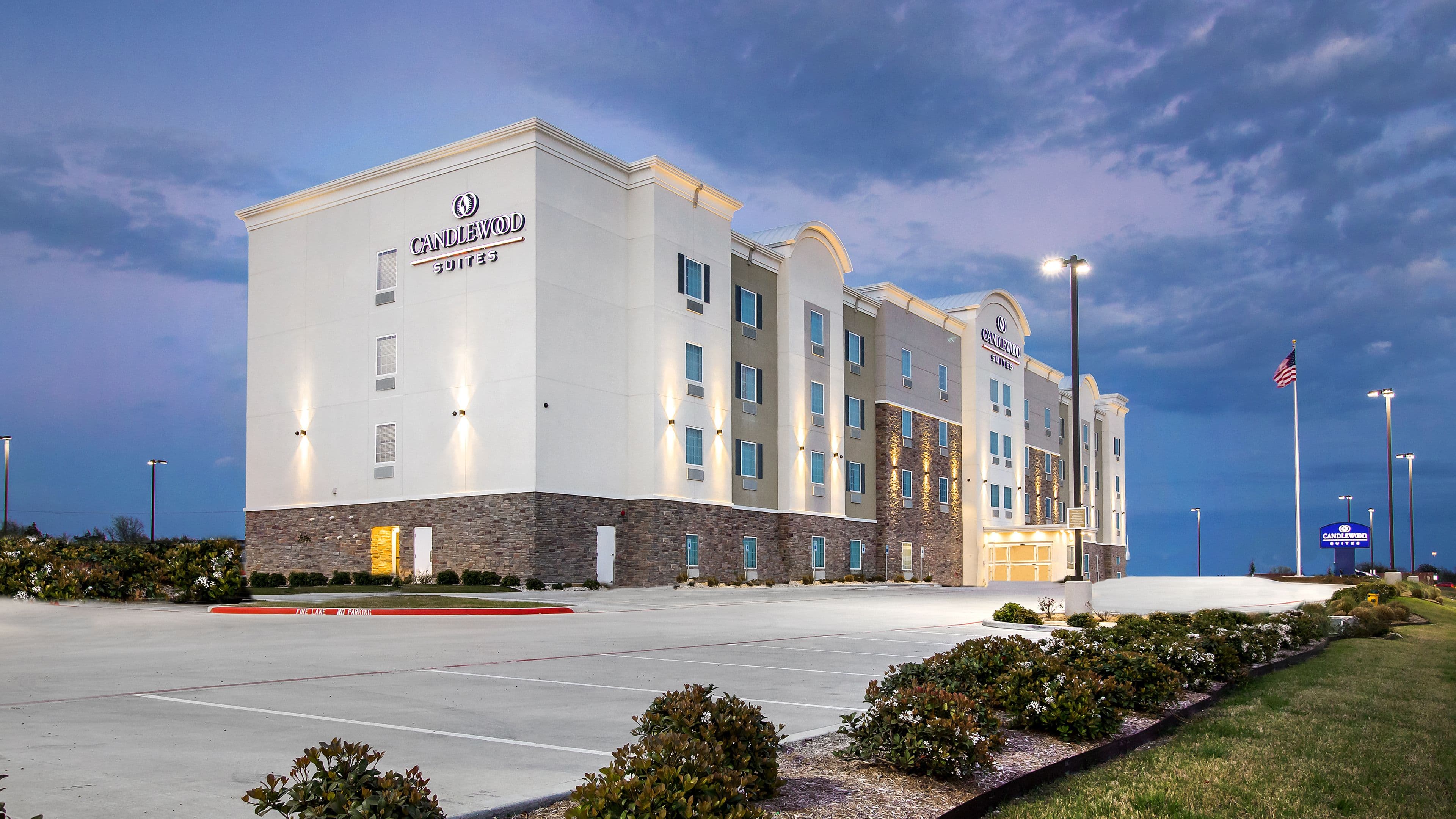Candlewood Suites Waco - Image 1