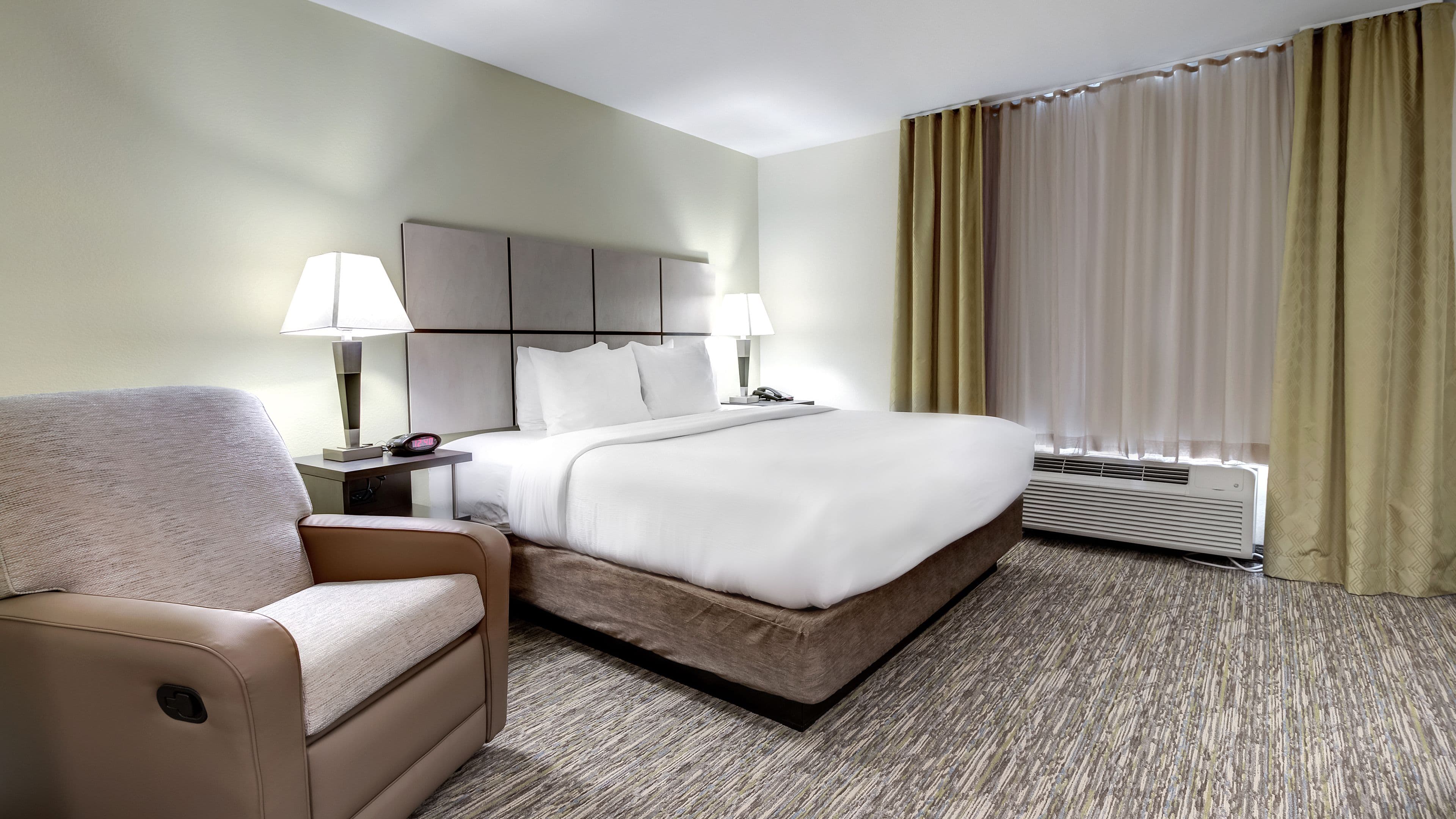 Candlewood Suites Waco - Image 3