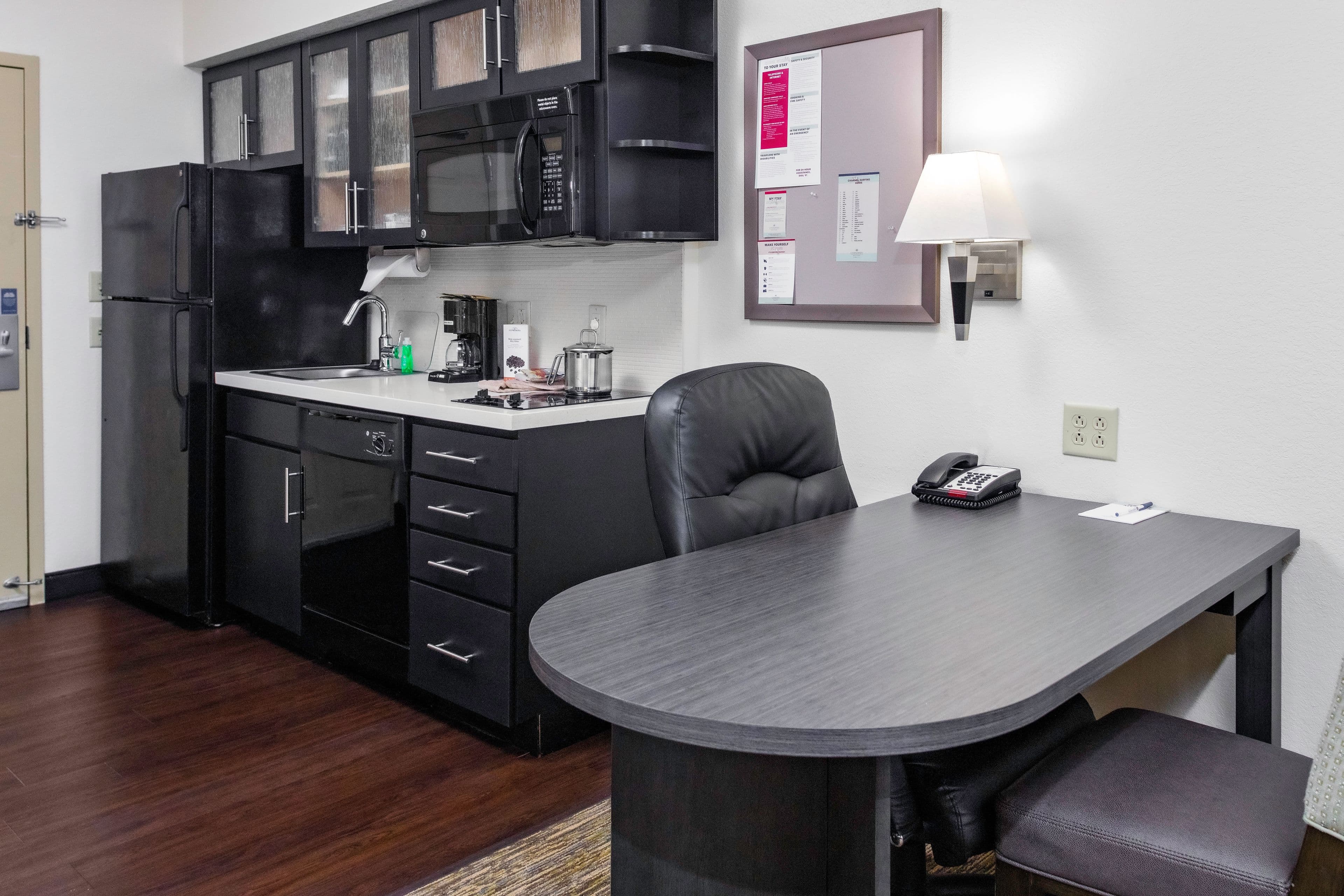 Candlewood Suites Warner Robins/Robins Afb - Image 4