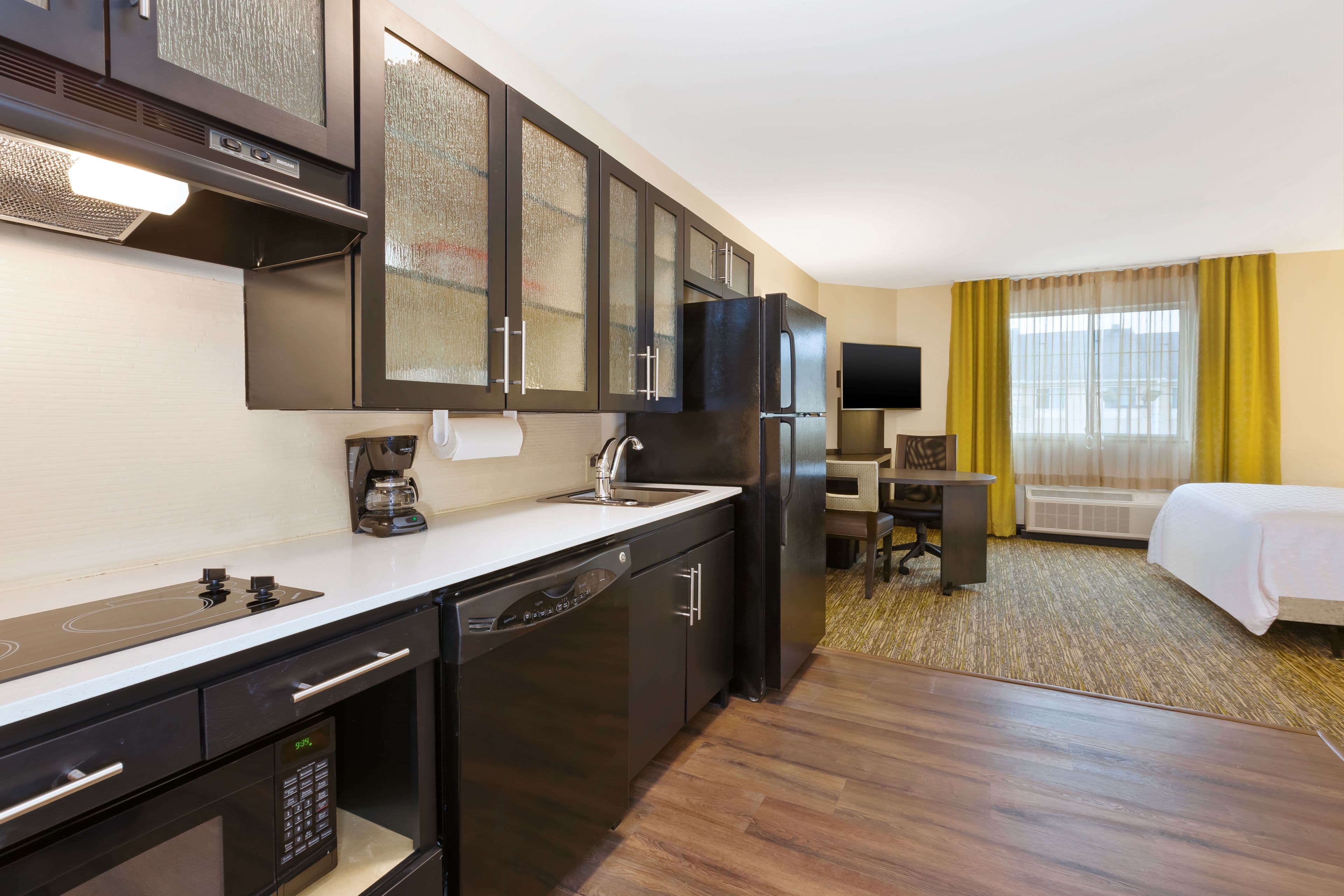 Candlewood Suites Washington North - Image 4