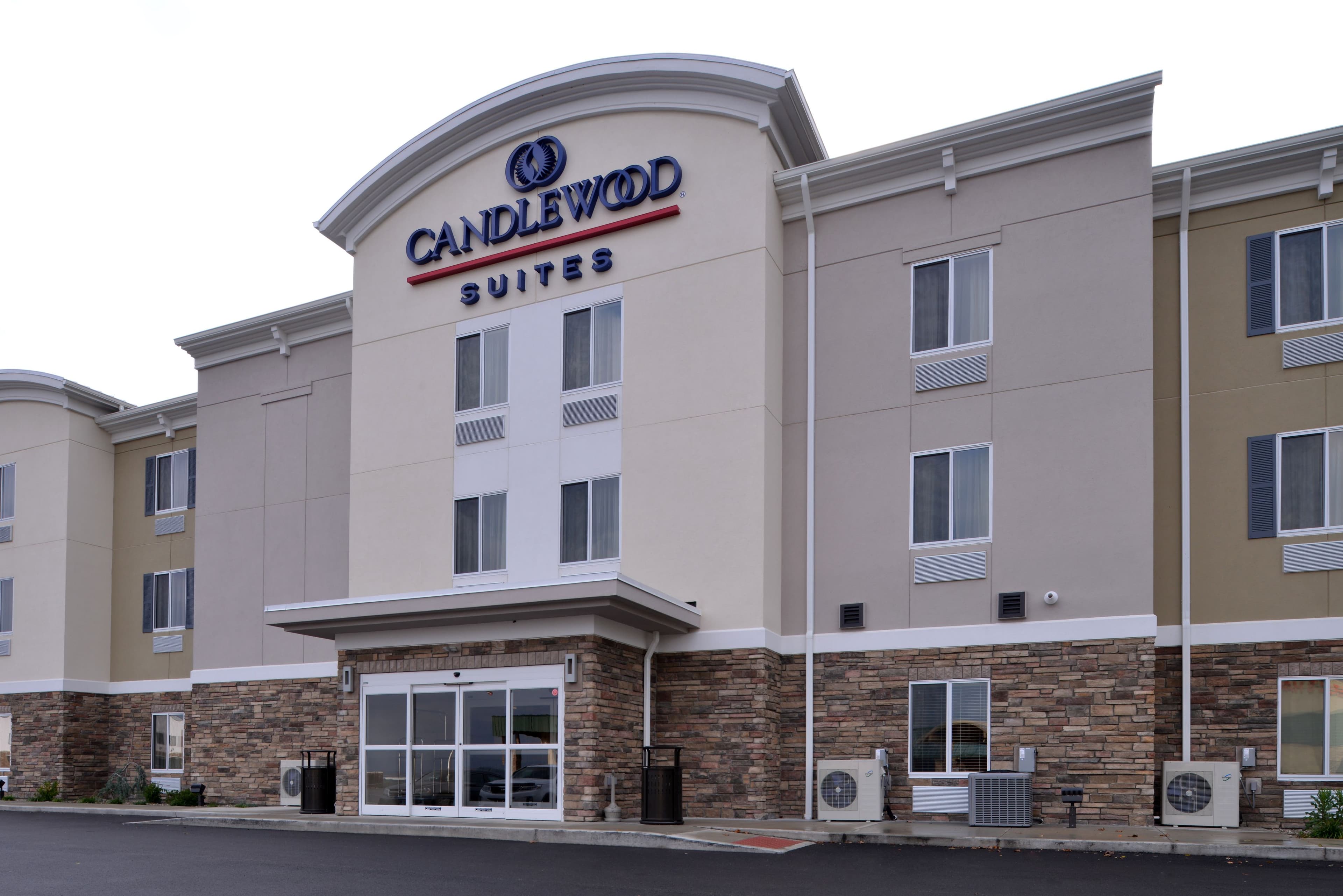 Candlewood Suites MORGANTOWN-UNIV WEST VIRGINIA - Image 1