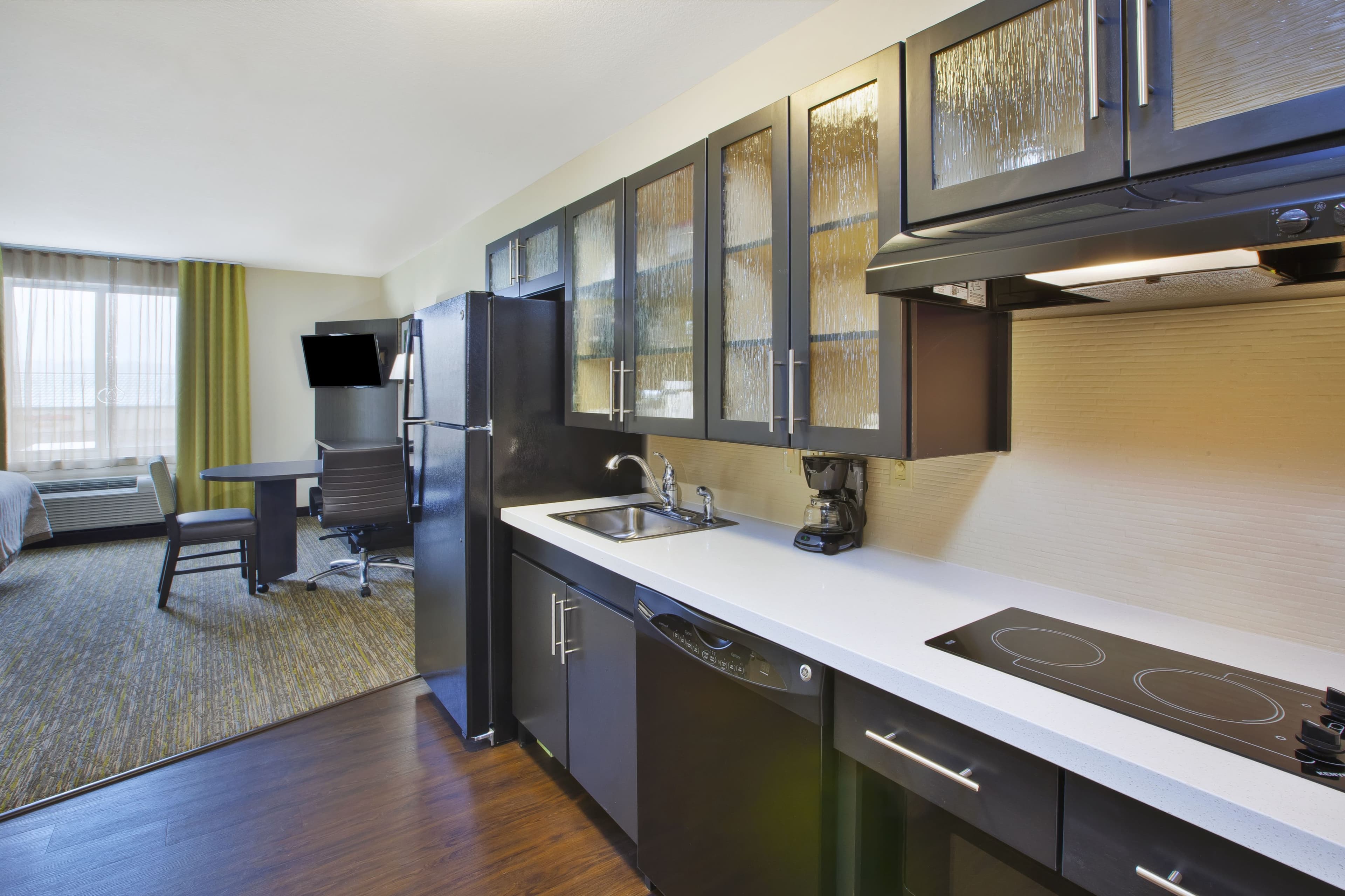 Candlewood Suites MORGANTOWN-UNIV WEST VIRGINIA — 6