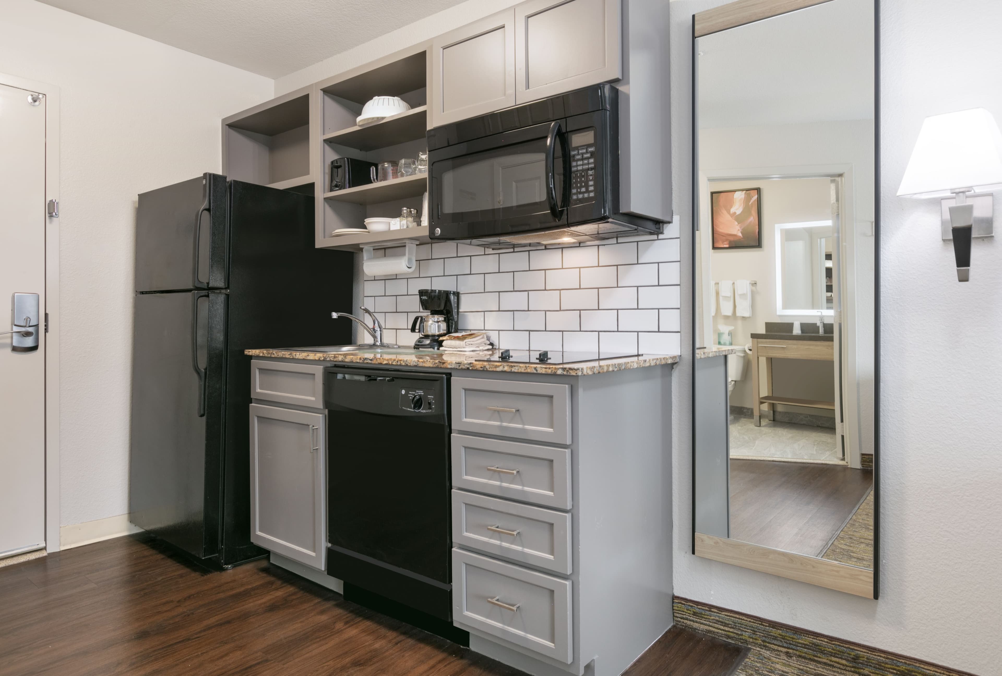 Studio Suite - Image 6