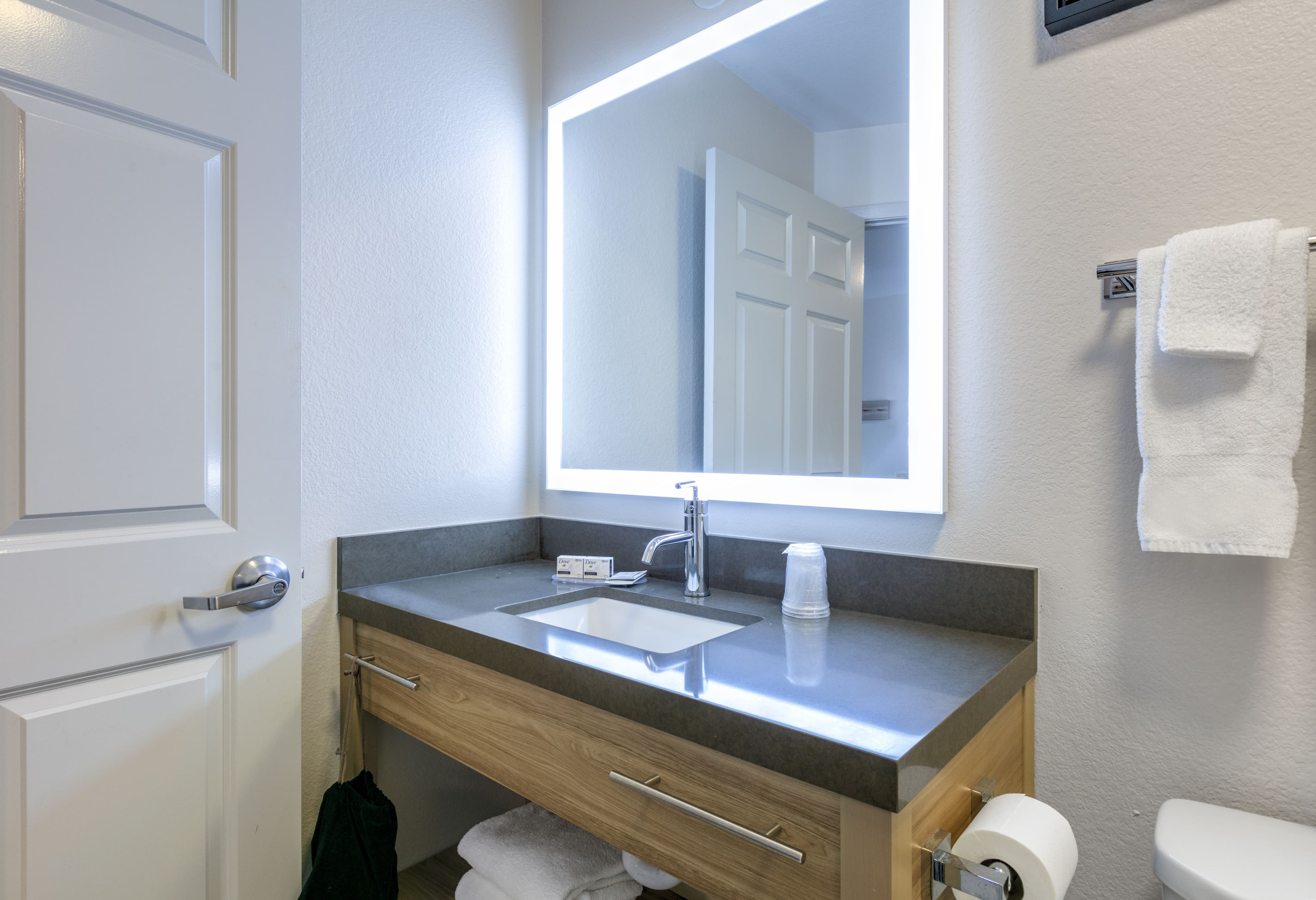 Candlewood Suites Fort Worth/West - Image 2