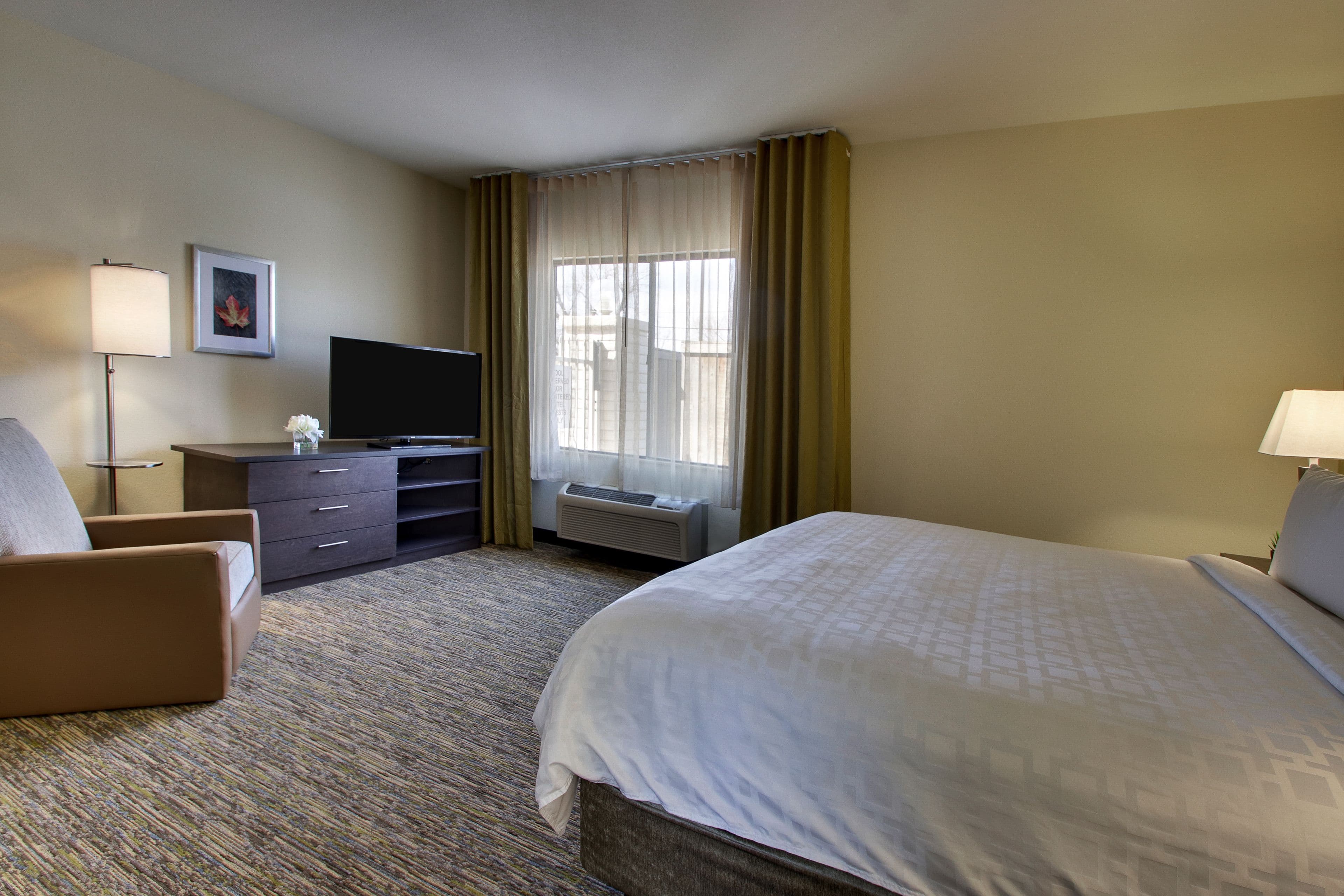 Candlewood Suites Wichita East - Image 5