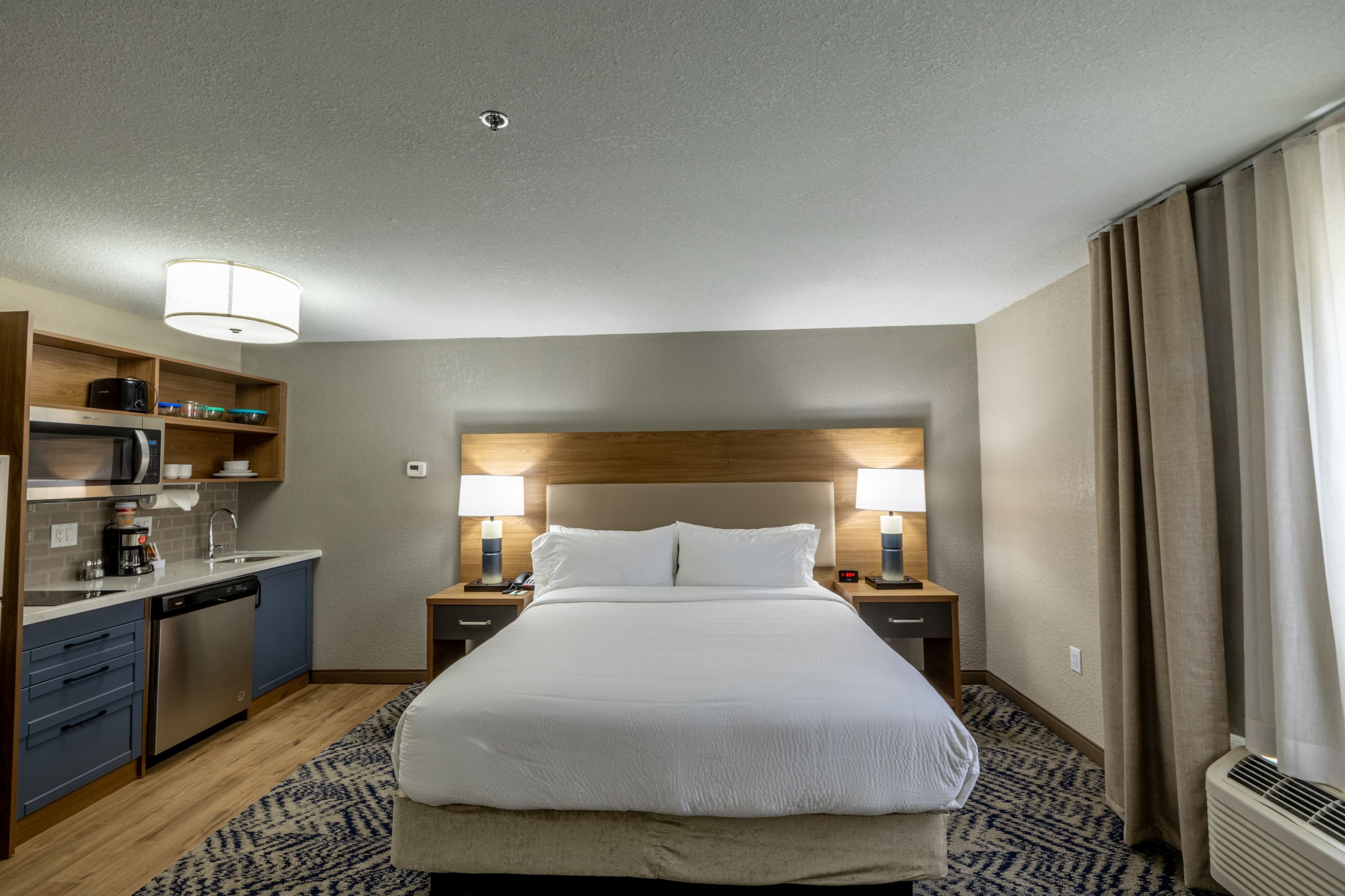 Candlewood Suites Wichita Northwest — 8