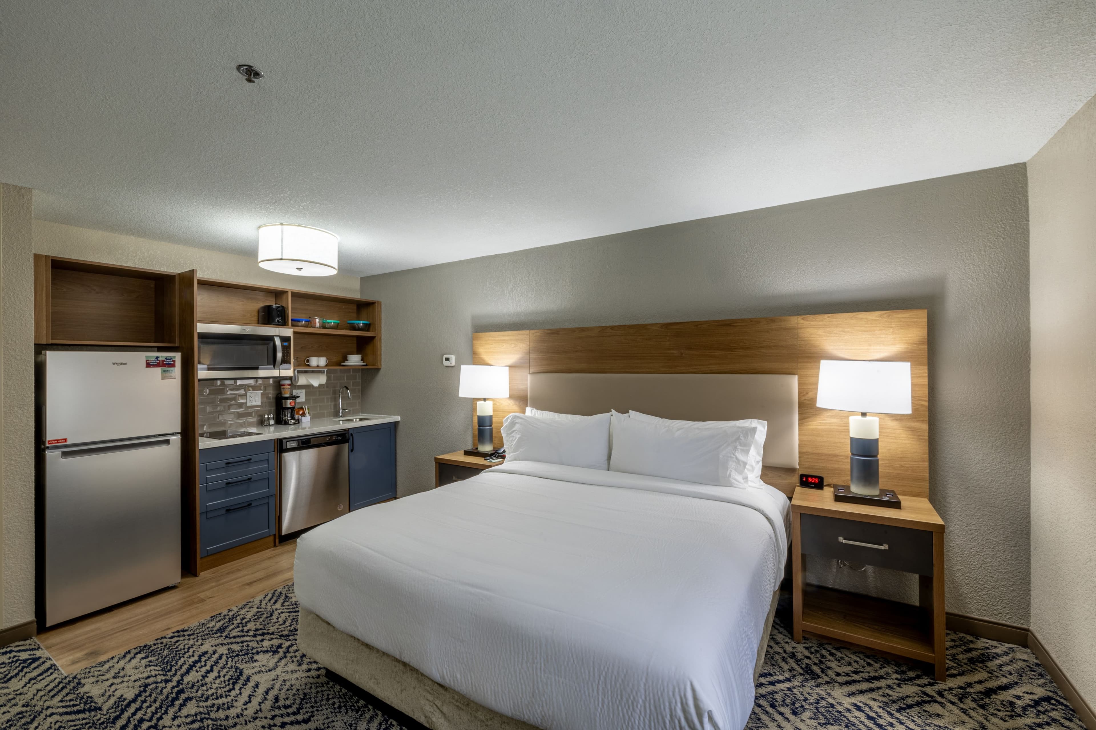 Candlewood Suites Wichita Northwest — 6