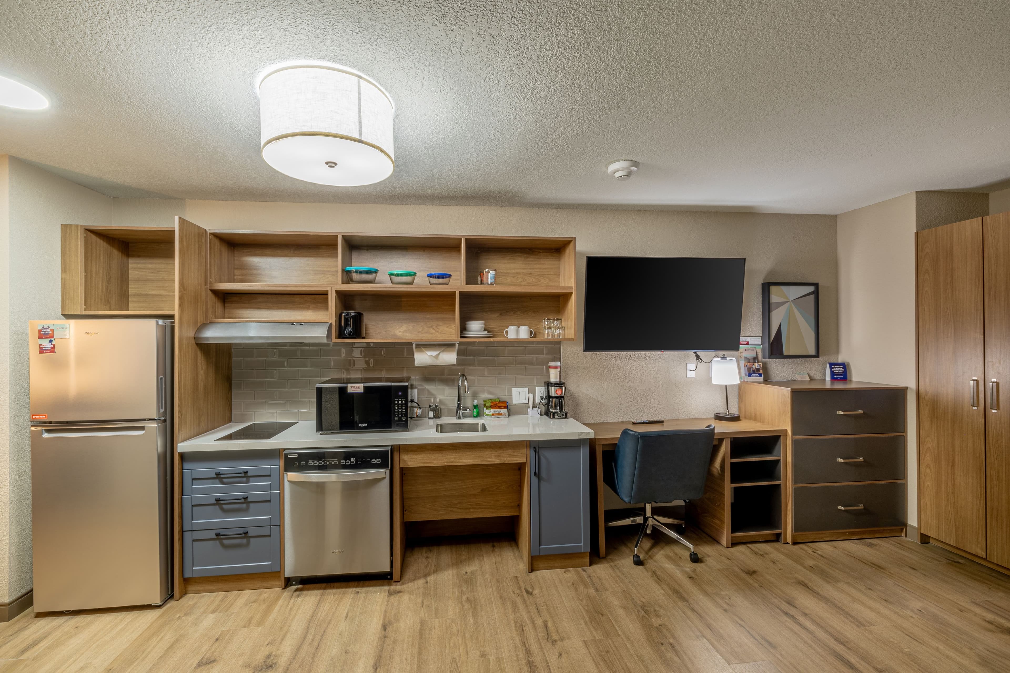 Candlewood Suites Wichita Northwest — 22