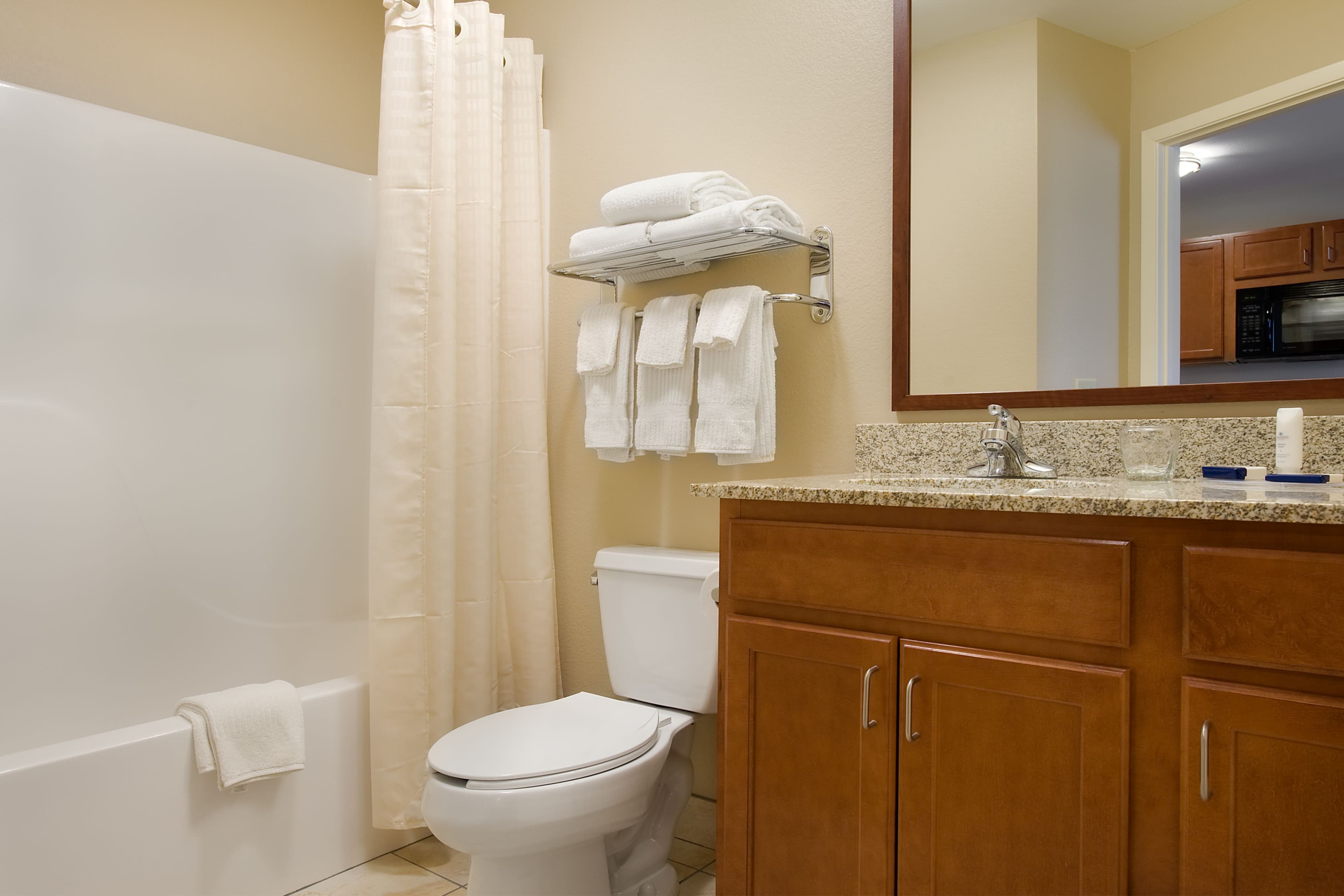 Candlewood Suites Wichita Falls @ Maurine St. - Image 4