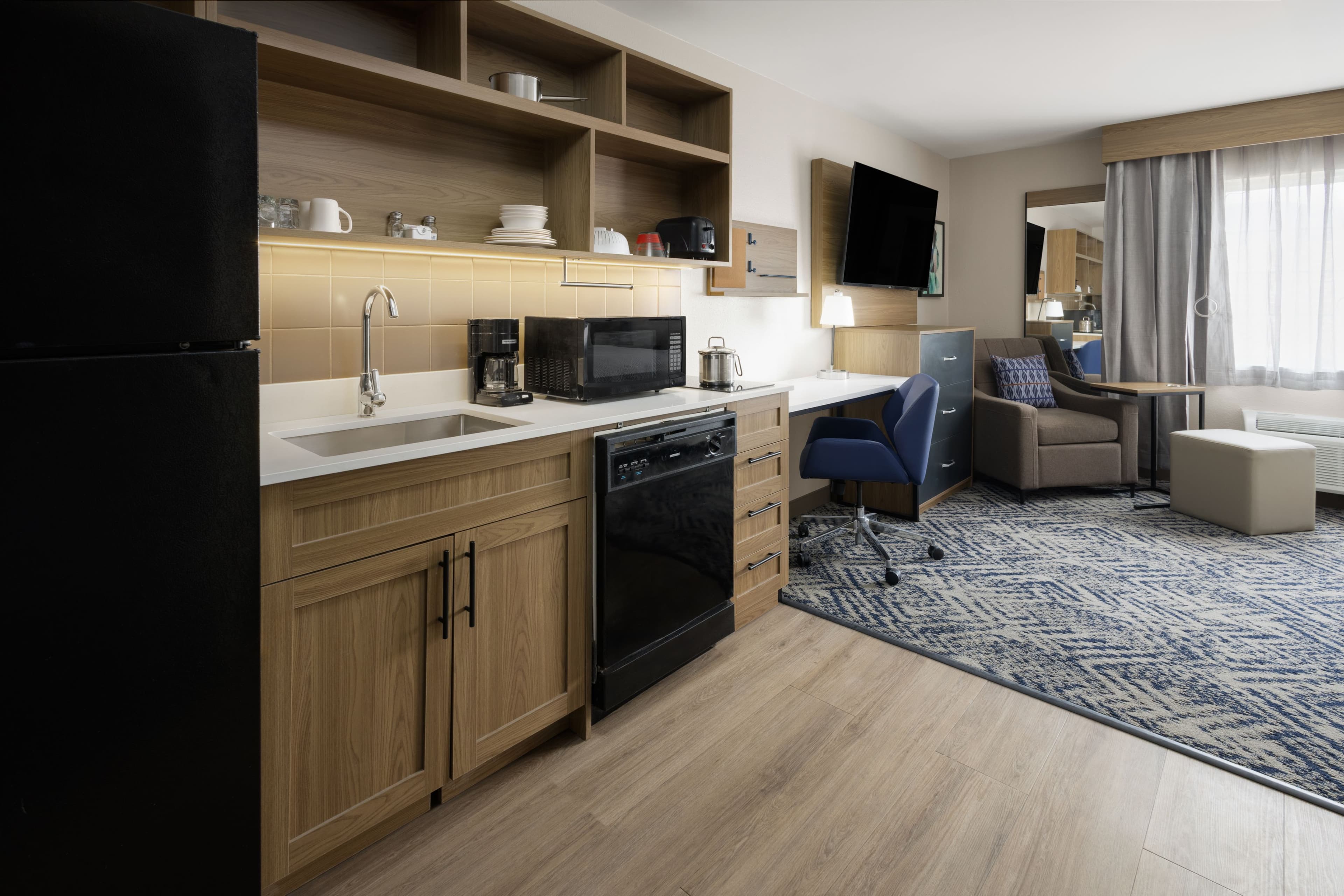 Studio Suite - Image 7