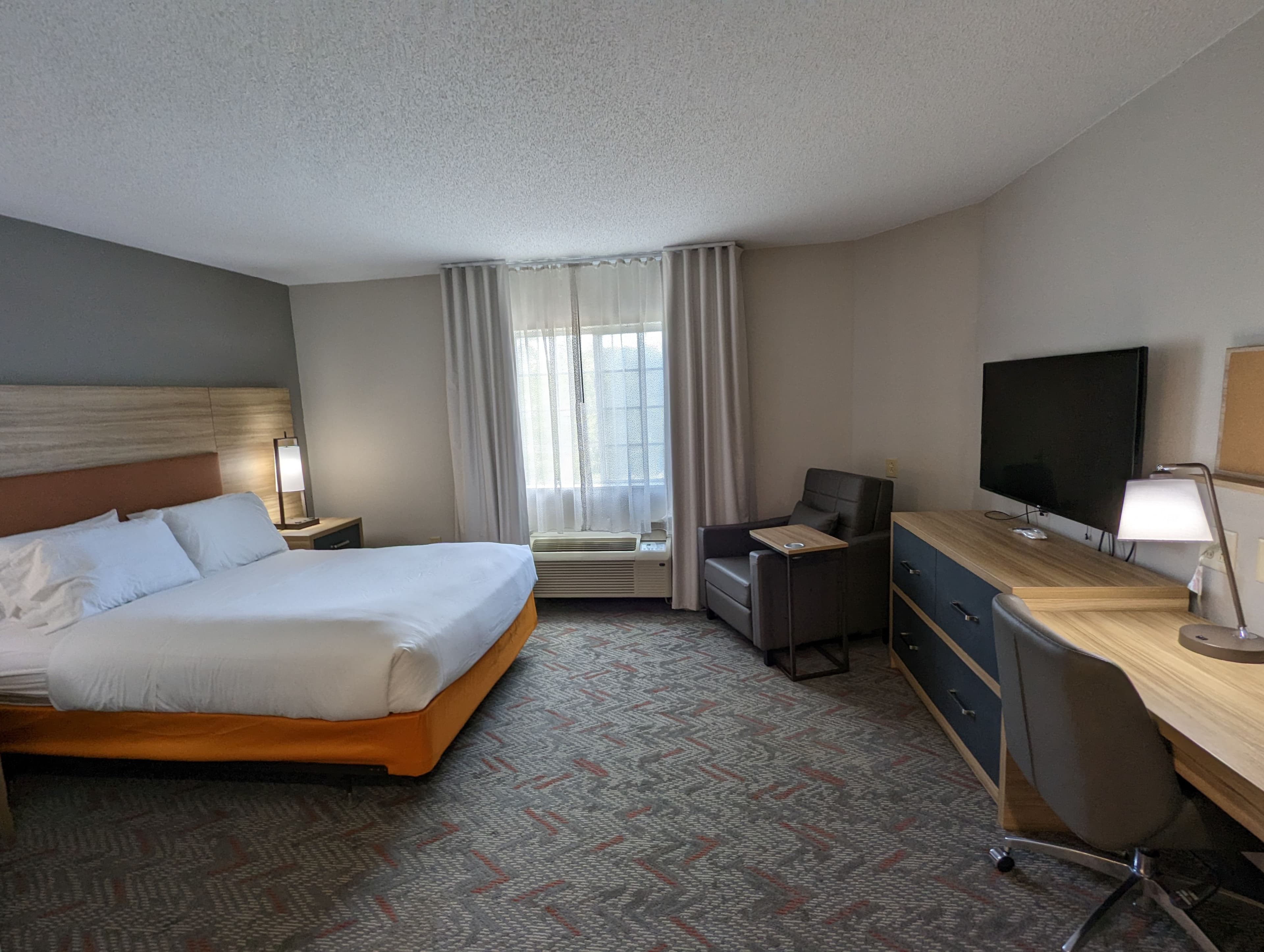 Candlewood Suites Wilson - Image 4