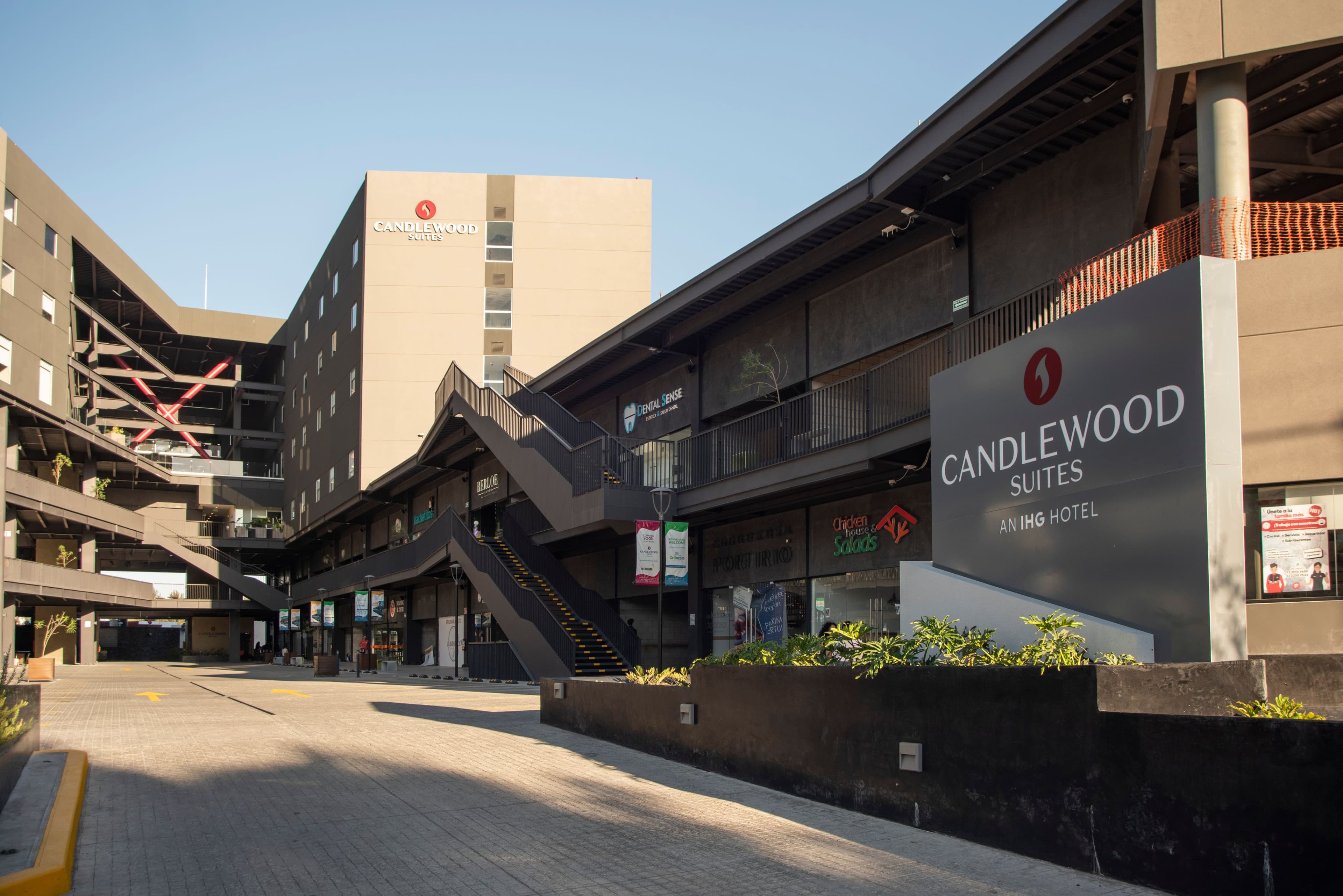 Candlewood Suites Guadalajara Galerias - Image 1