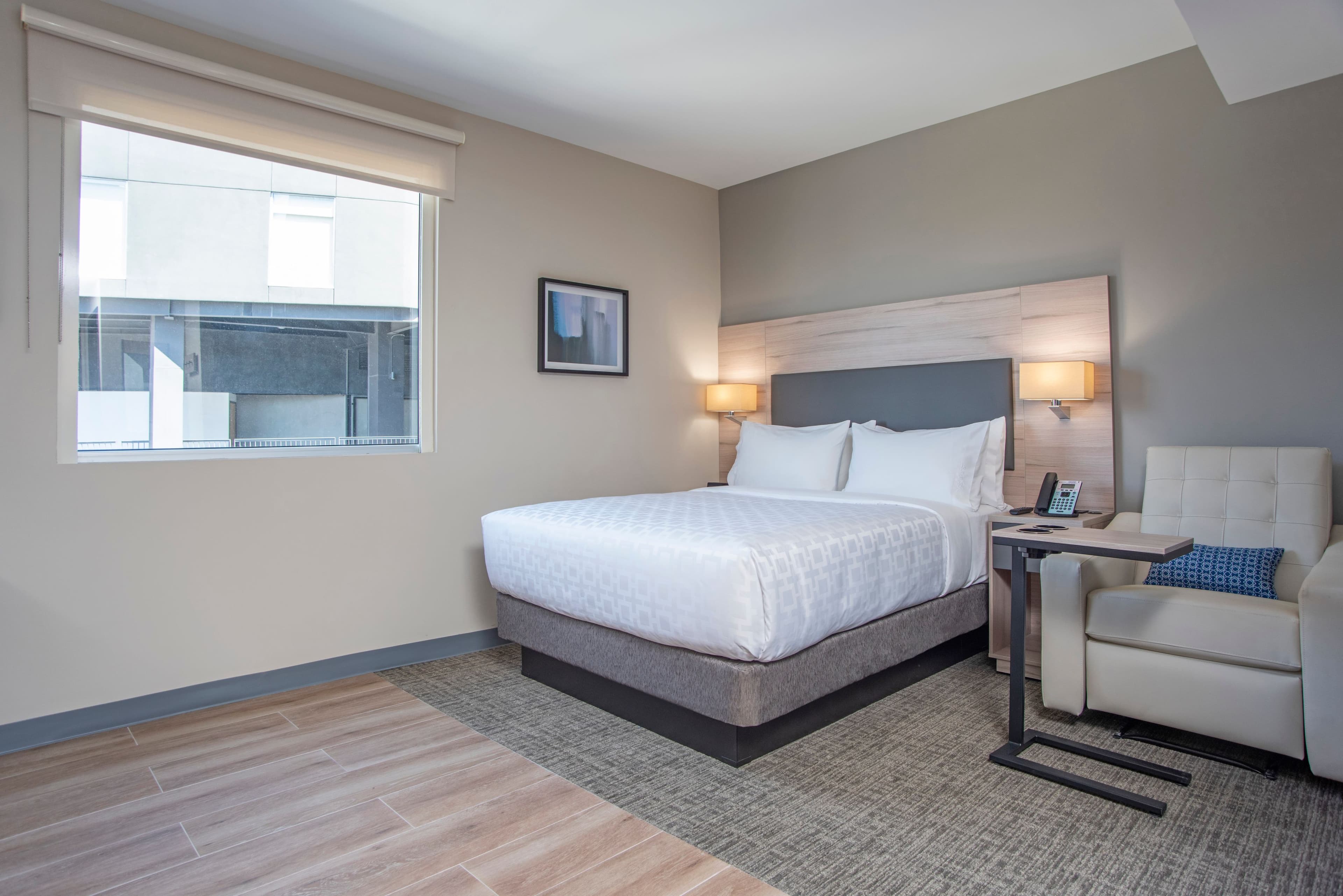 Candlewood Suites Guadalajara Galerias — 10