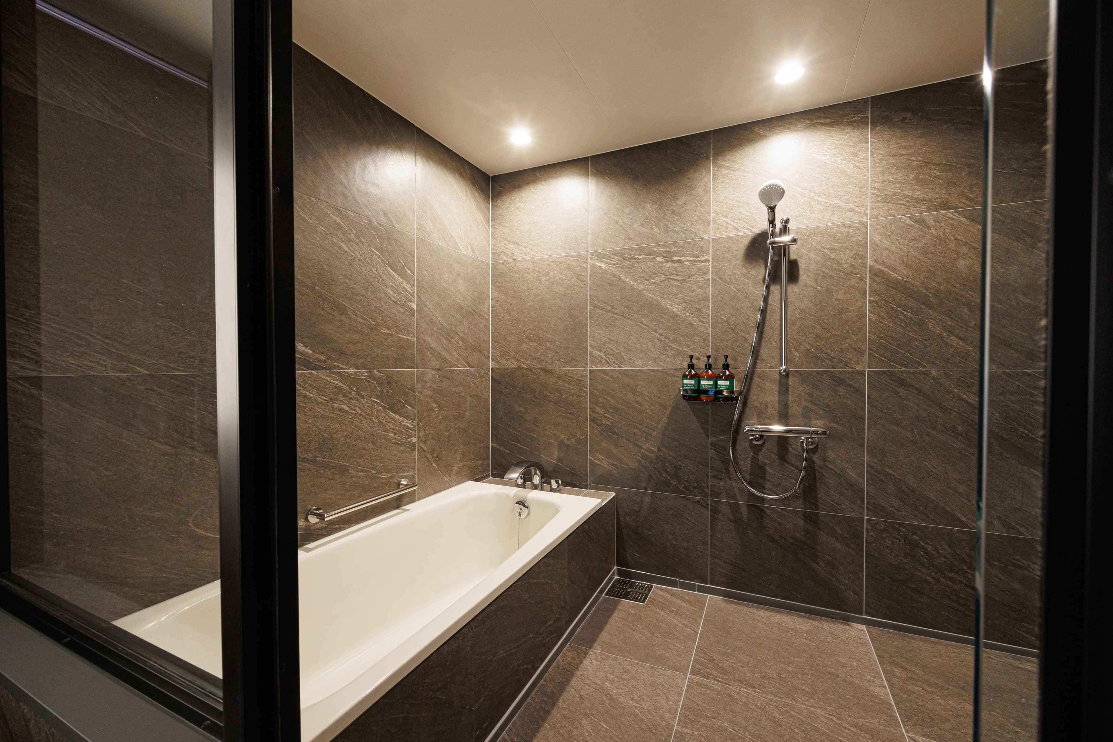 ANA Crowne Plaza Hiroshima — 8