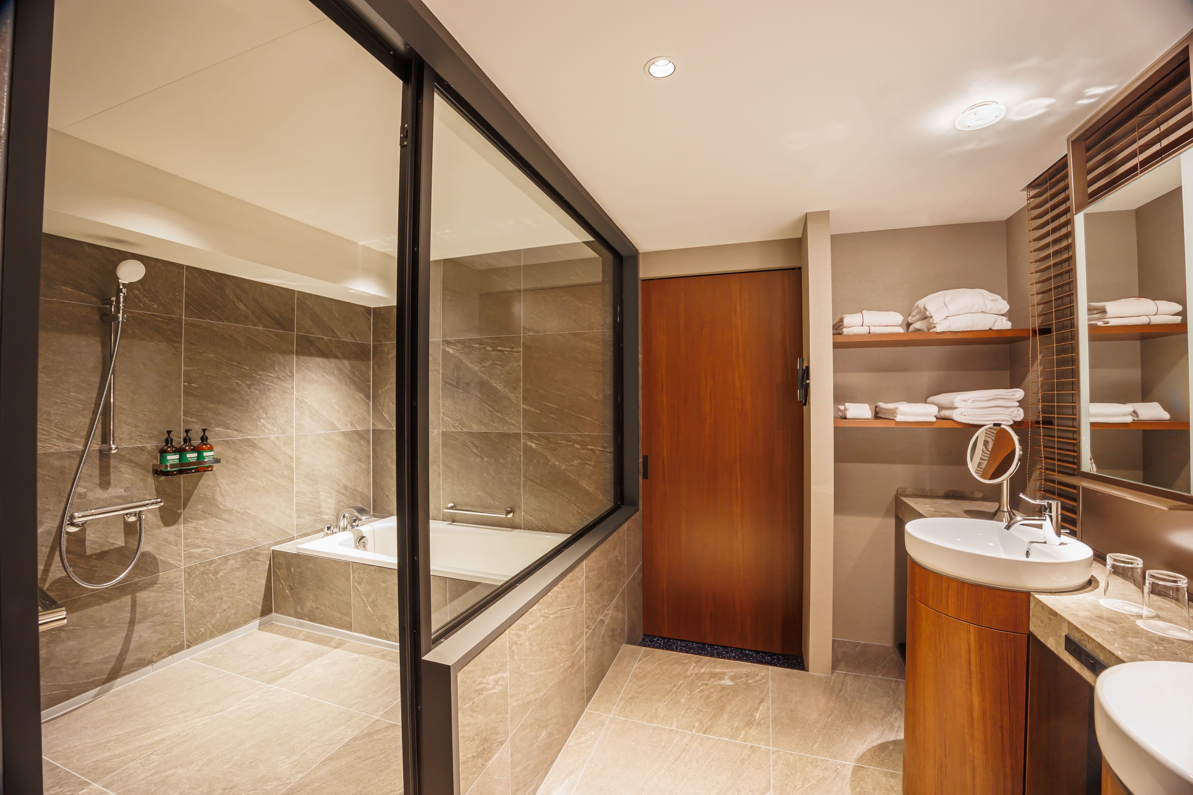 ANA Crowne Plaza Hiroshima — 113