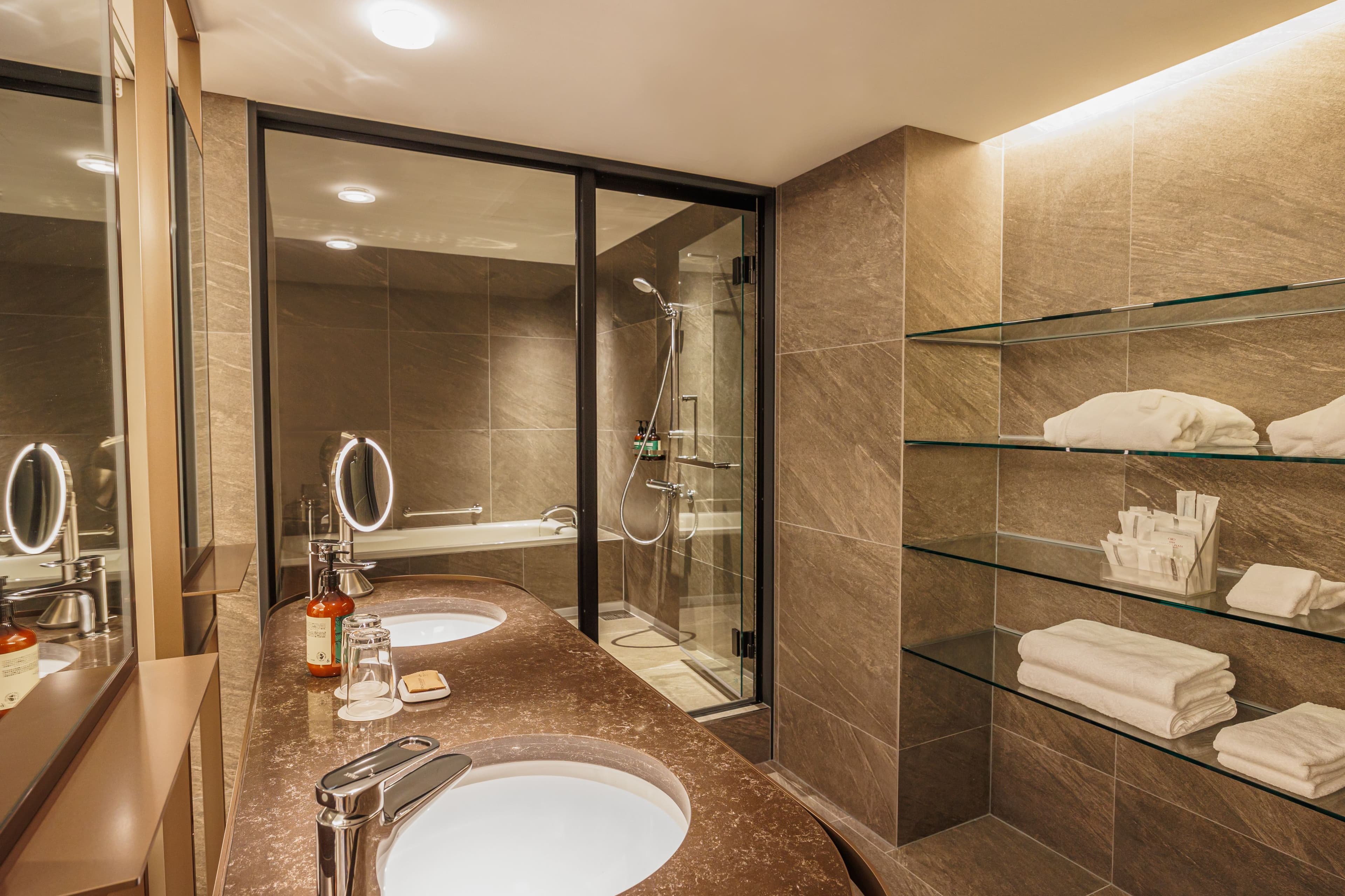 ANA Crowne Plaza Hiroshima — 131