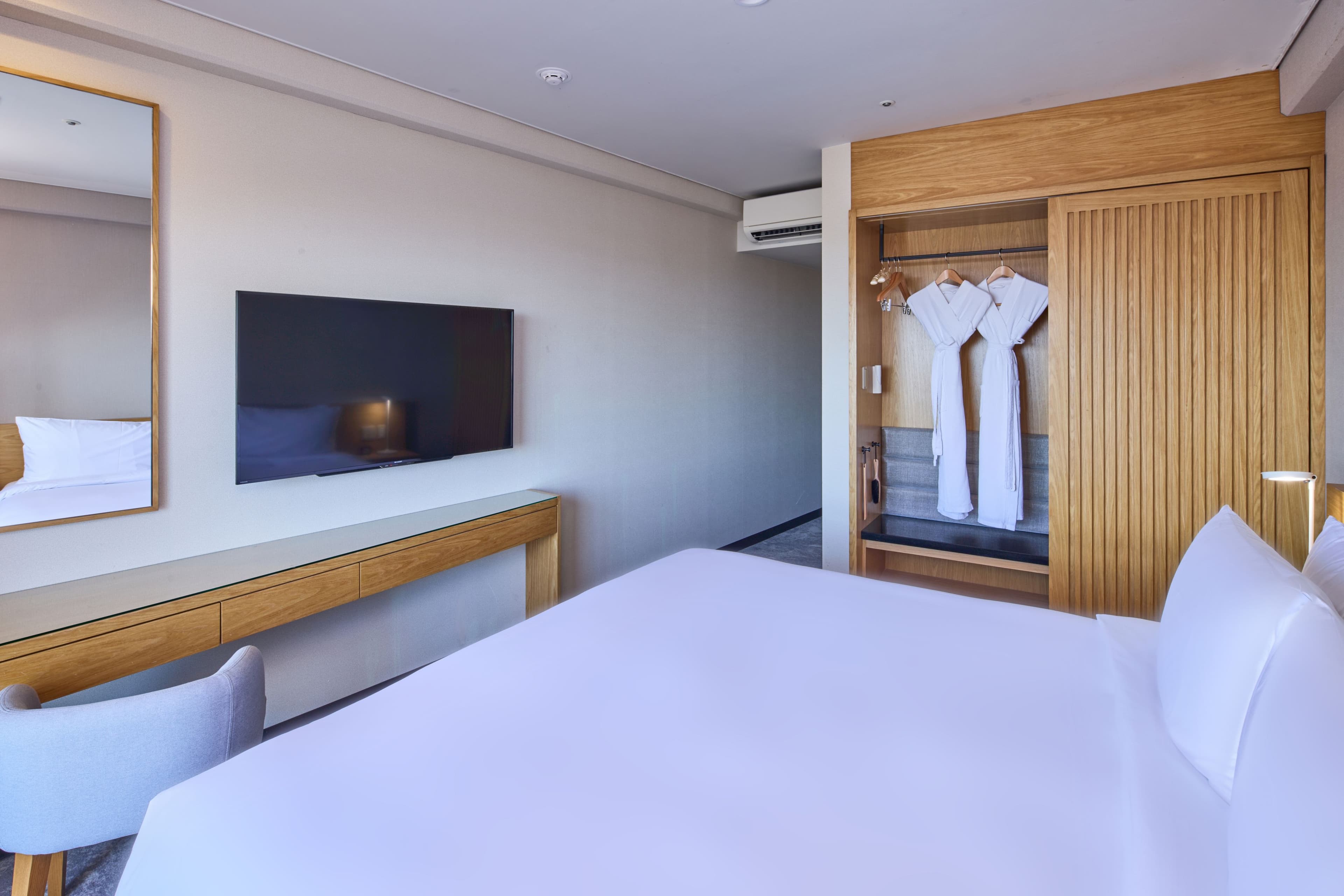 ANA Crowne Plaza Resort Okinawa Uruma Hills — 3
