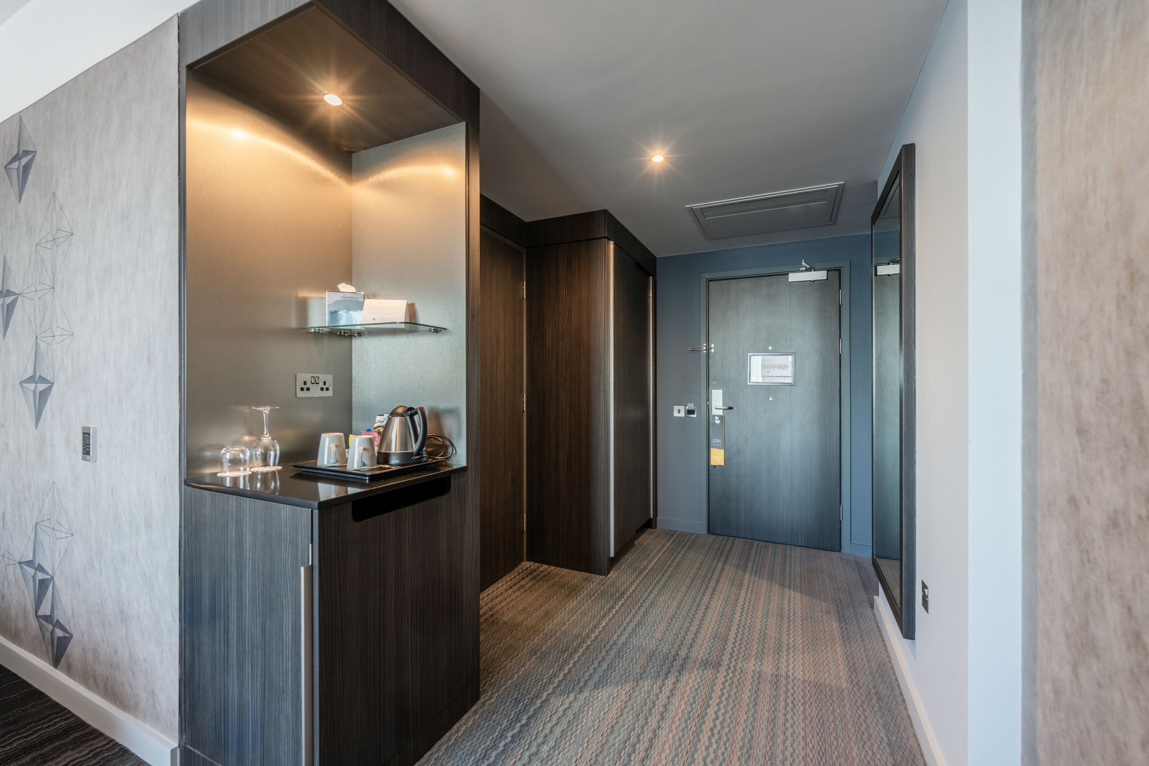 Standard Room - Image 12