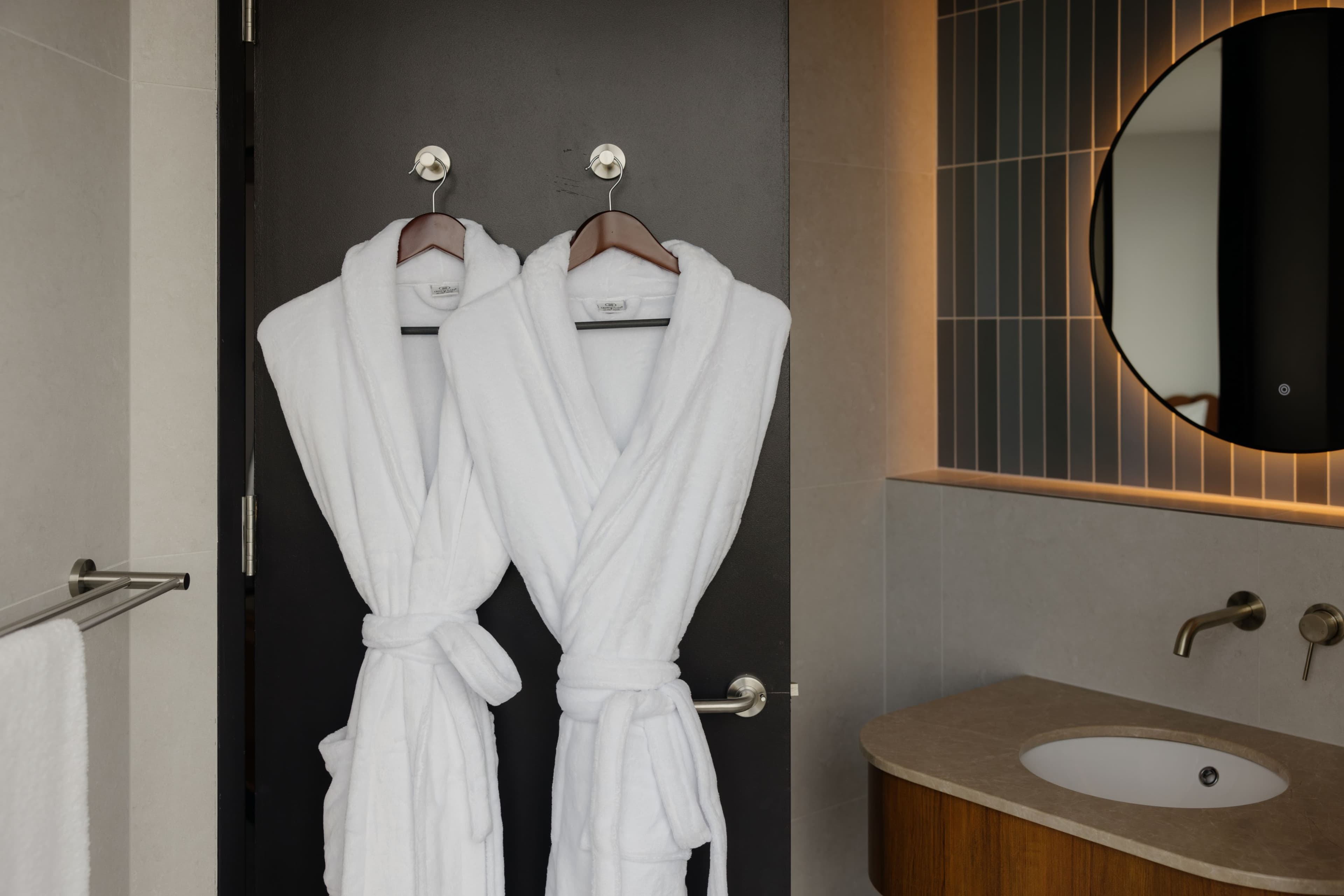 Crowne Plaza Adelaide Mawson Lakes — 36