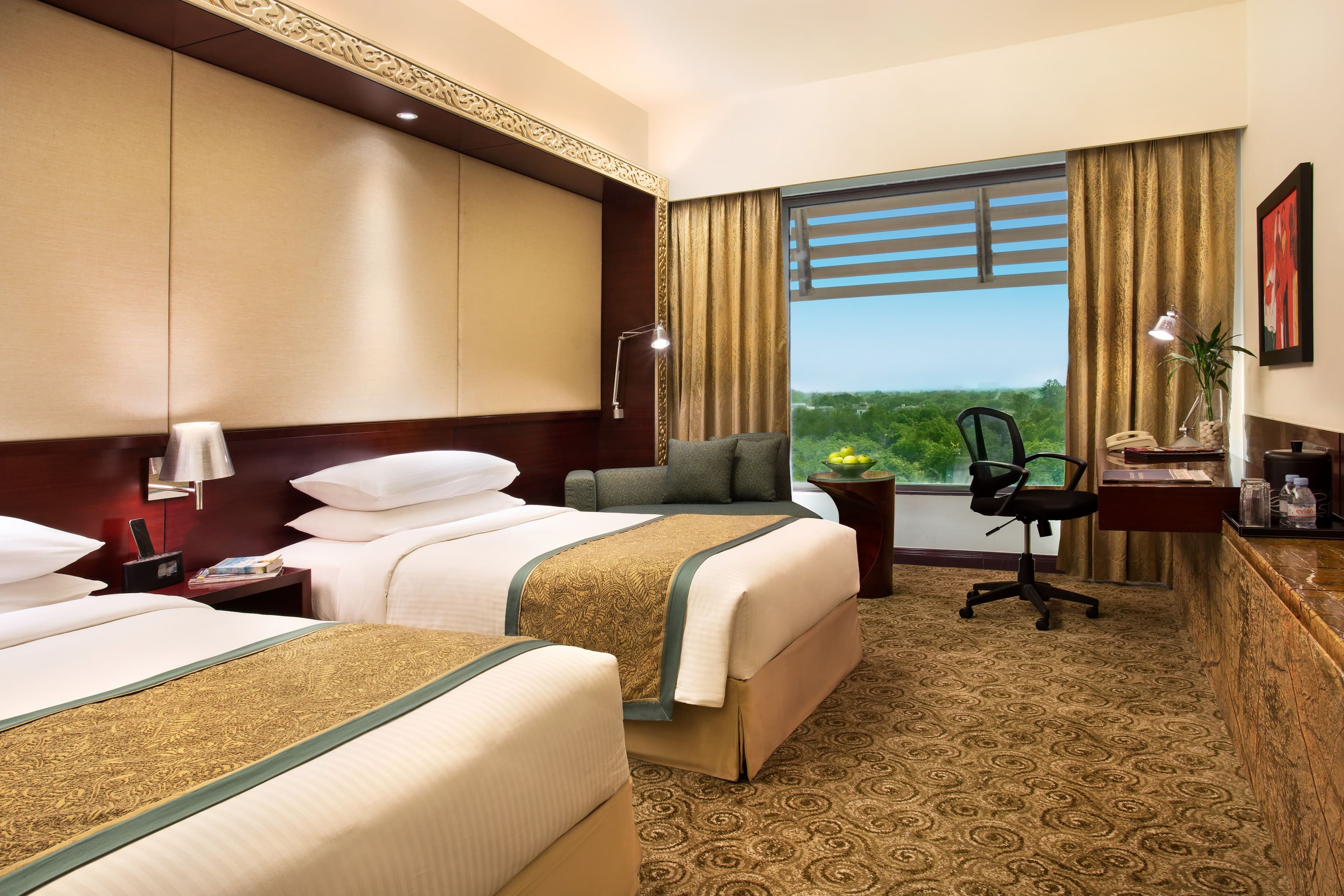 Crowne Plaza Ahmedabad City Centre — 10
