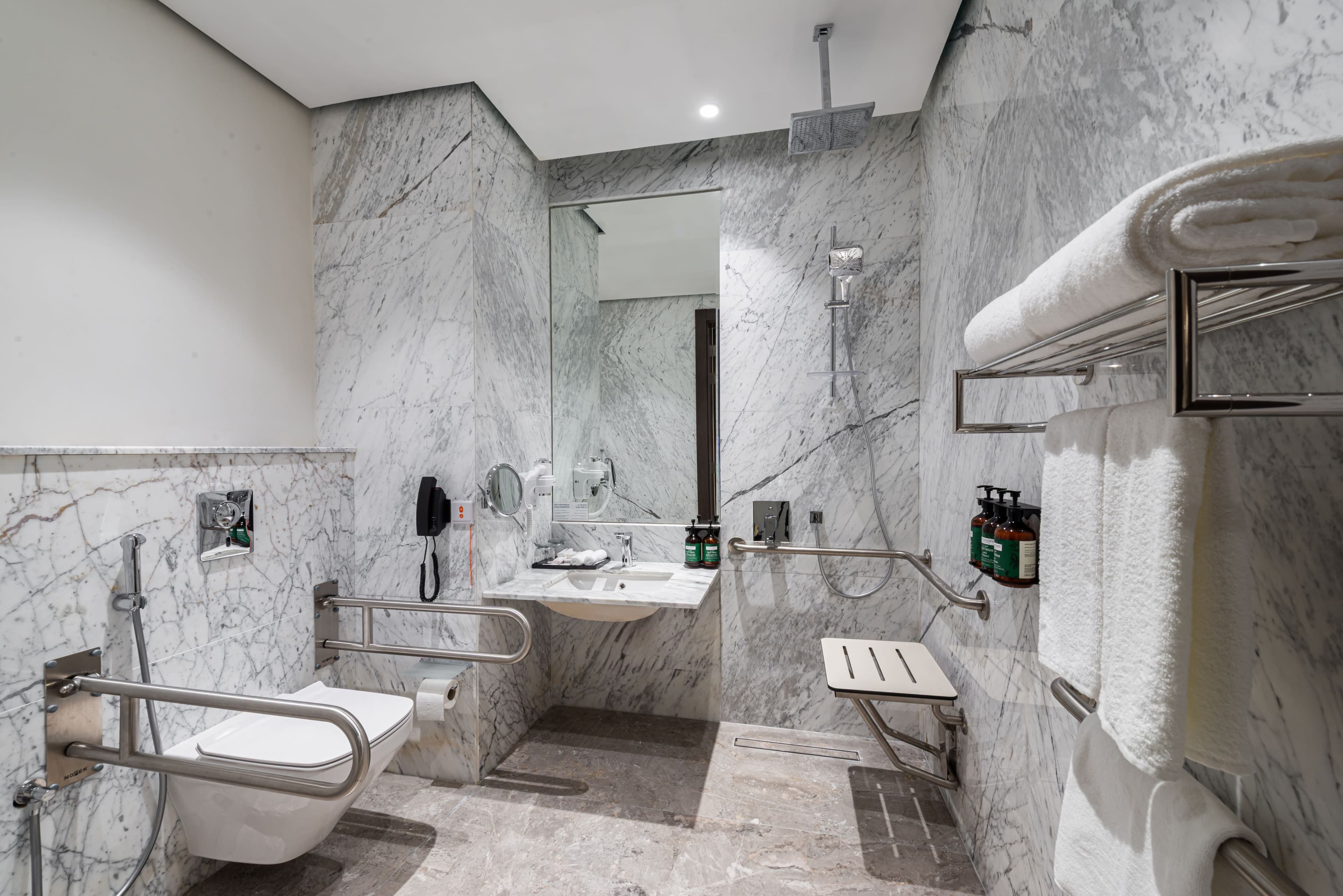 Crowne Plaza Al Jubail — 9