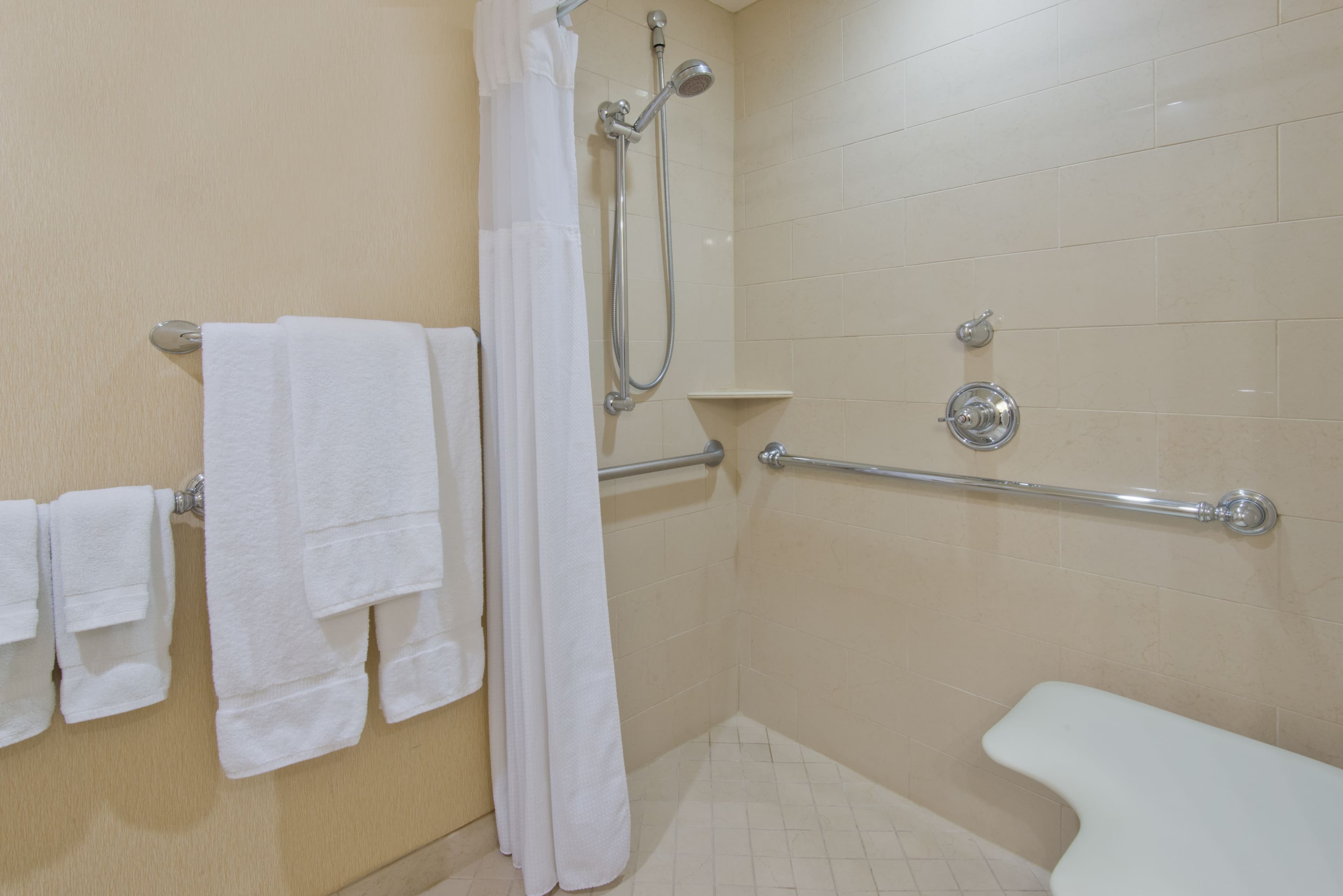 Crowne Plaza Albuquerque — 4