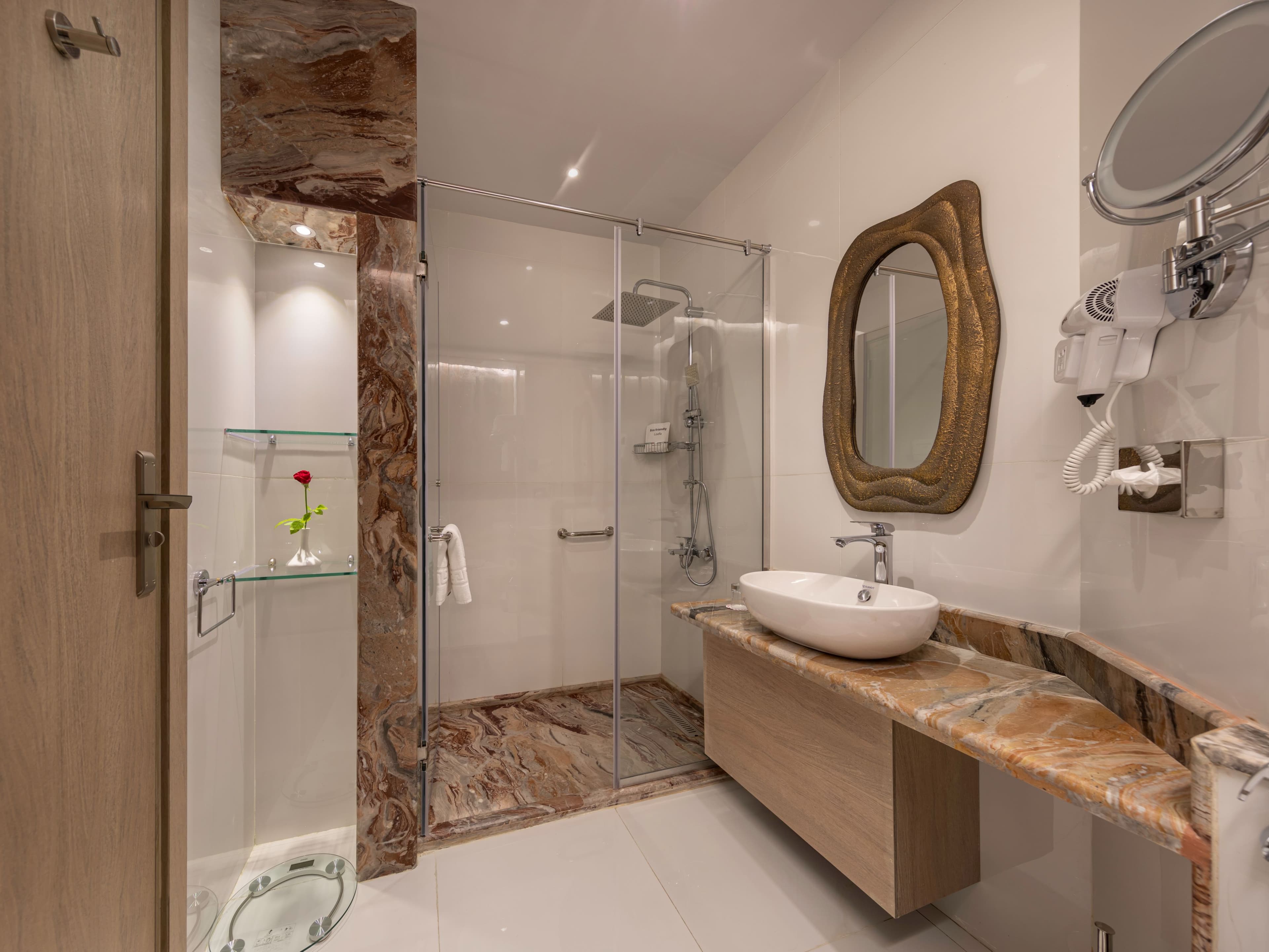 Crowne Plaza Alexandria Mirage - Image 3