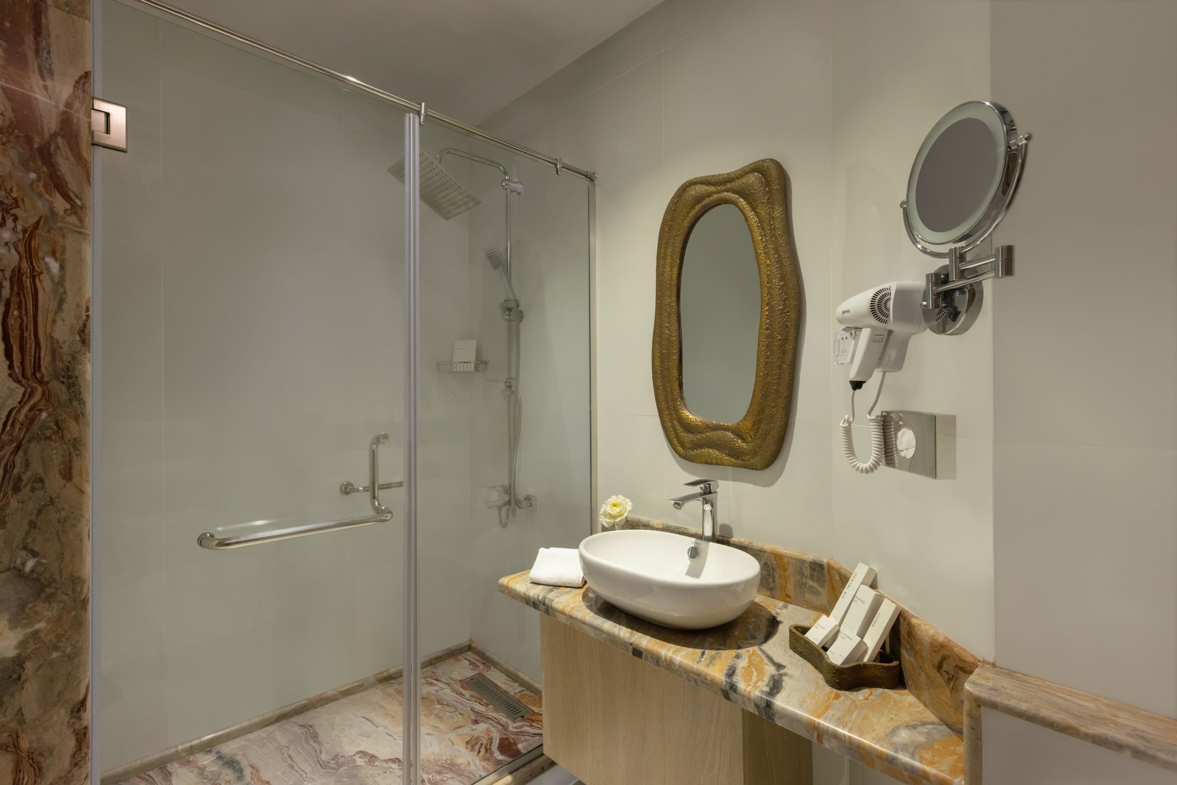 Standard Room - Image 6