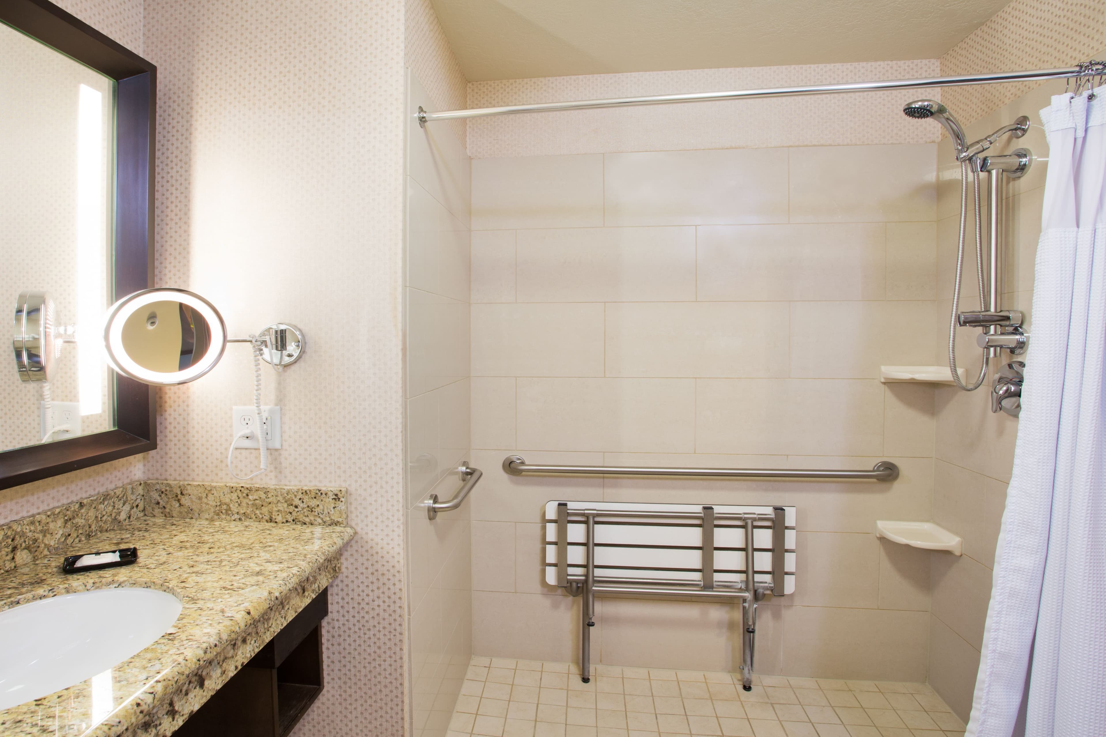 Crowne Plaza Anchorage-Midtown — 11