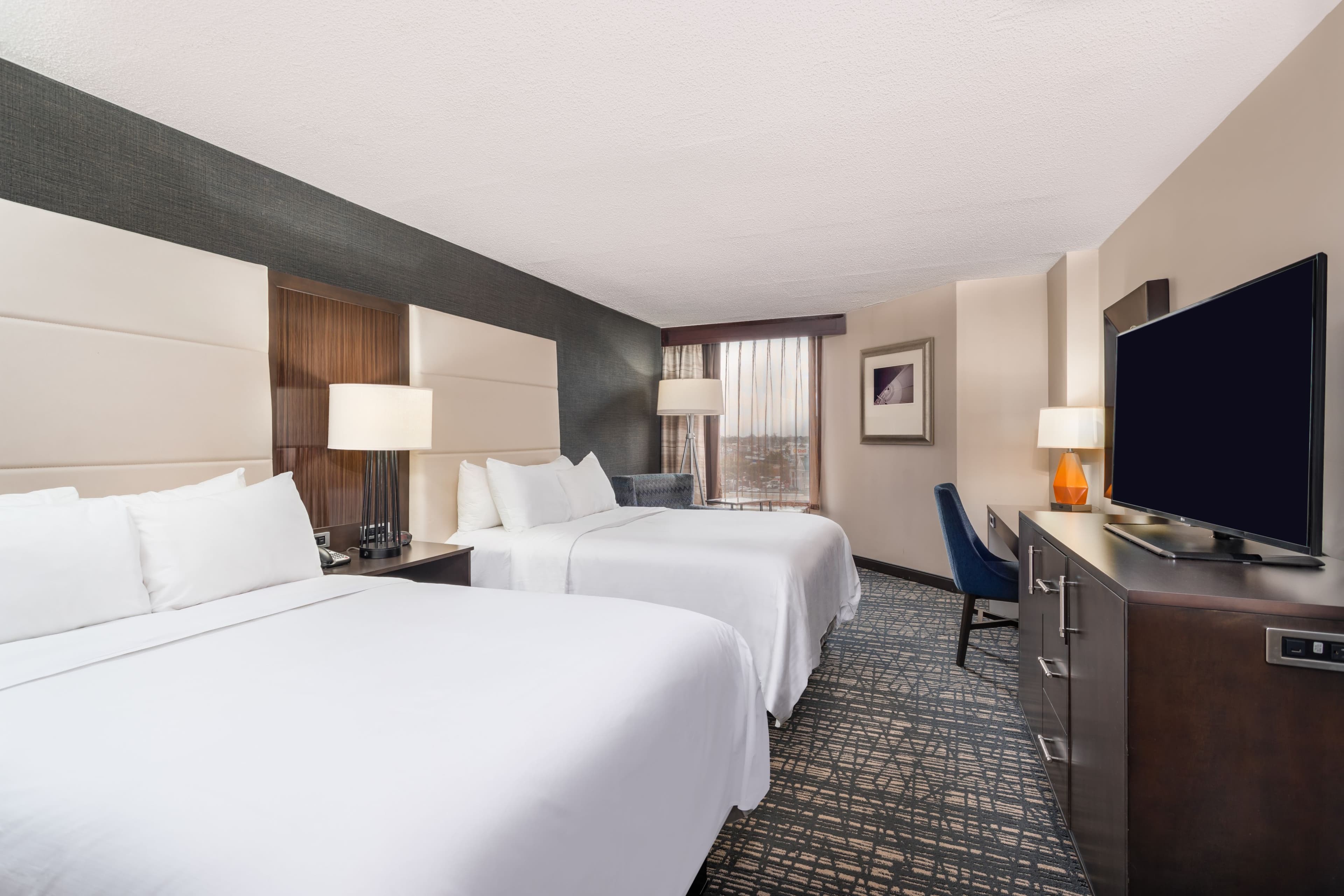 Crowne Plaza Annapolis — 22