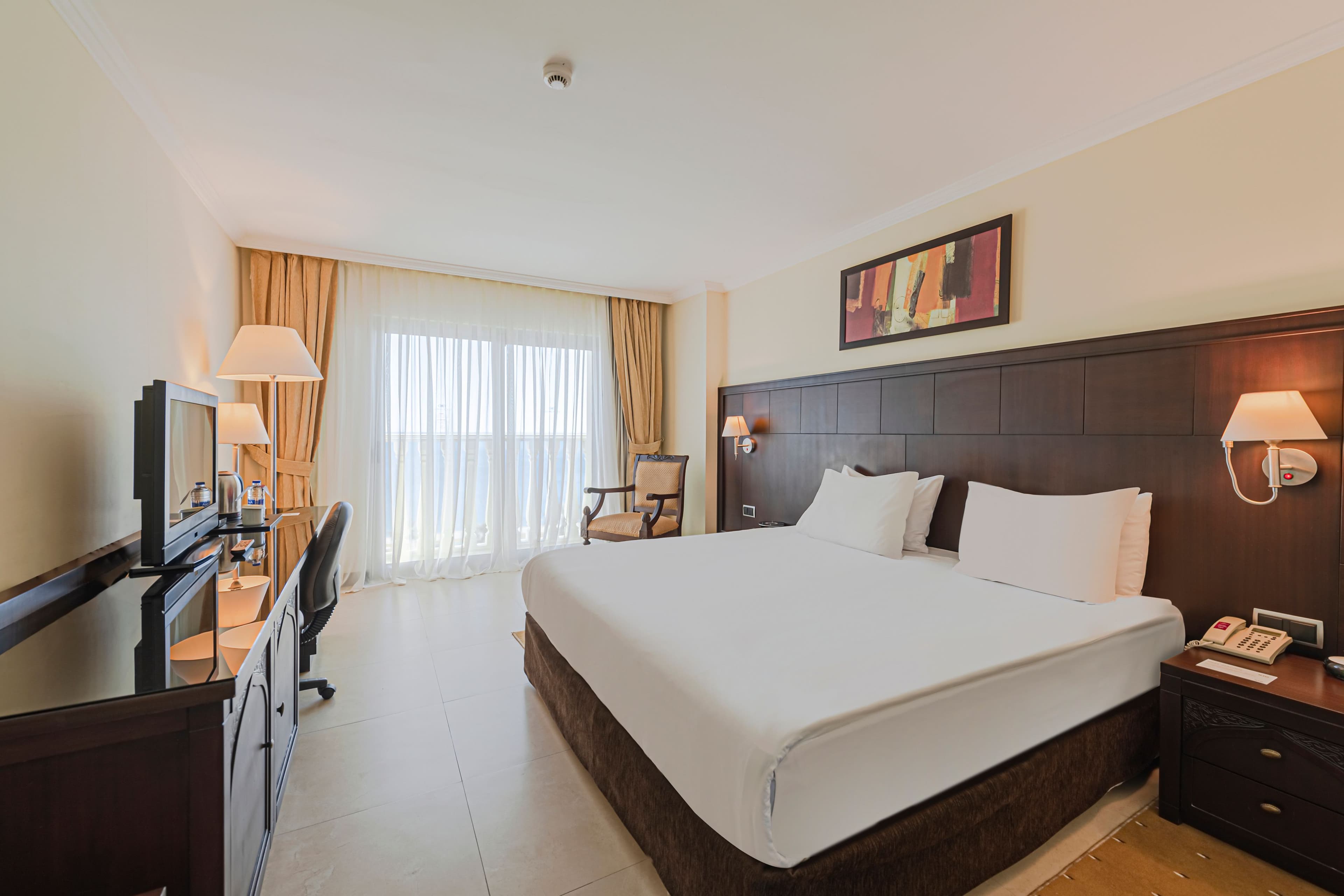 Crowne Plaza Antalya - Image 2