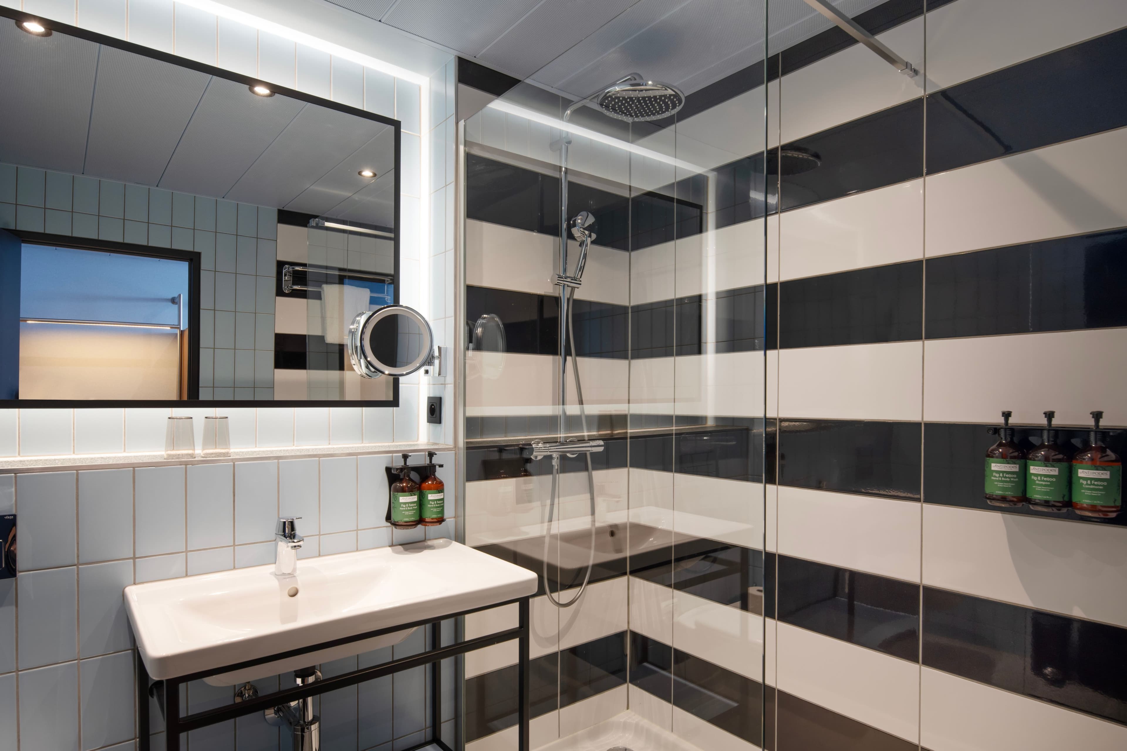 Crowne Plaza Antwerp - Image 5