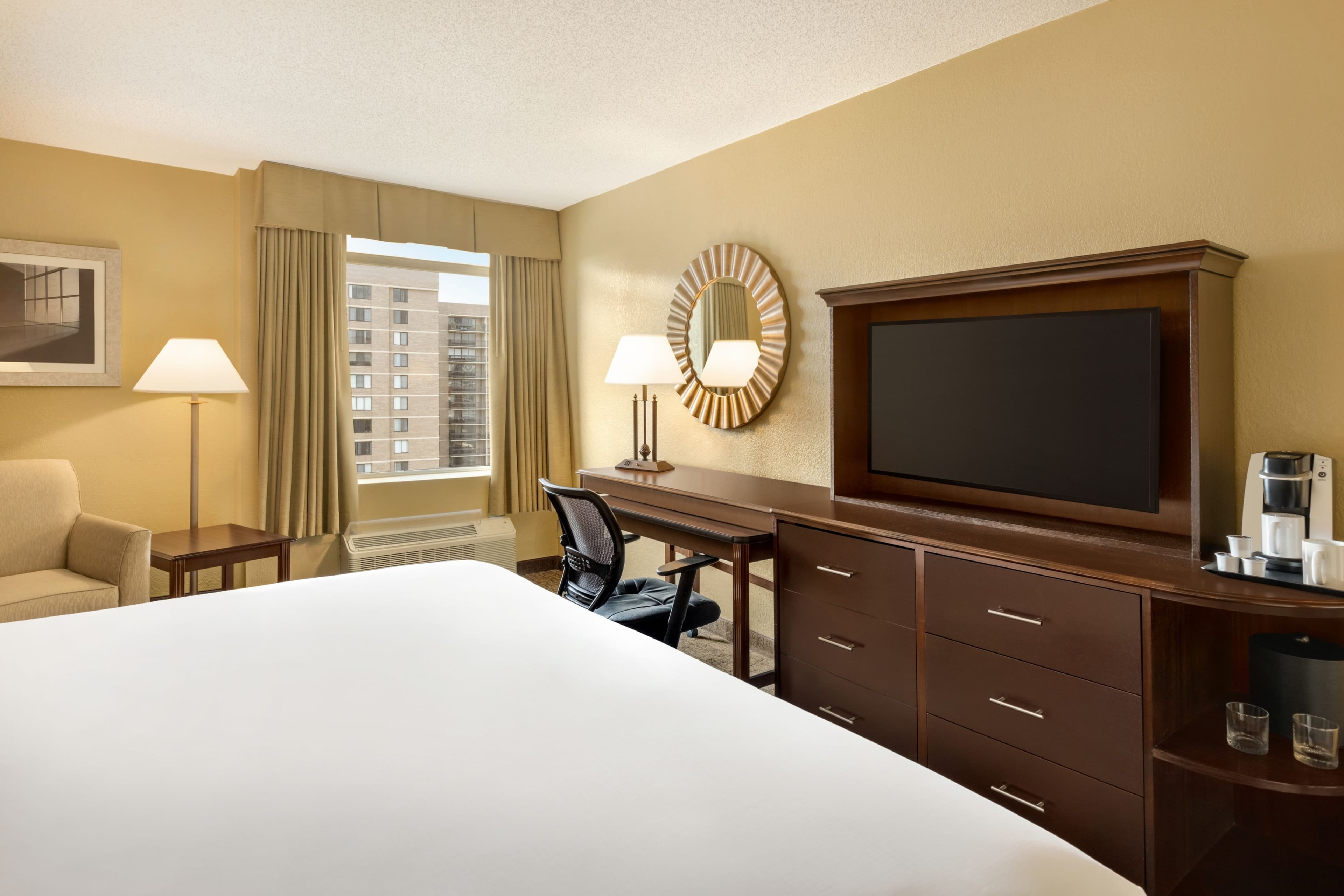 Crowne Plaza Crystal City-Washington, D.C. — 11