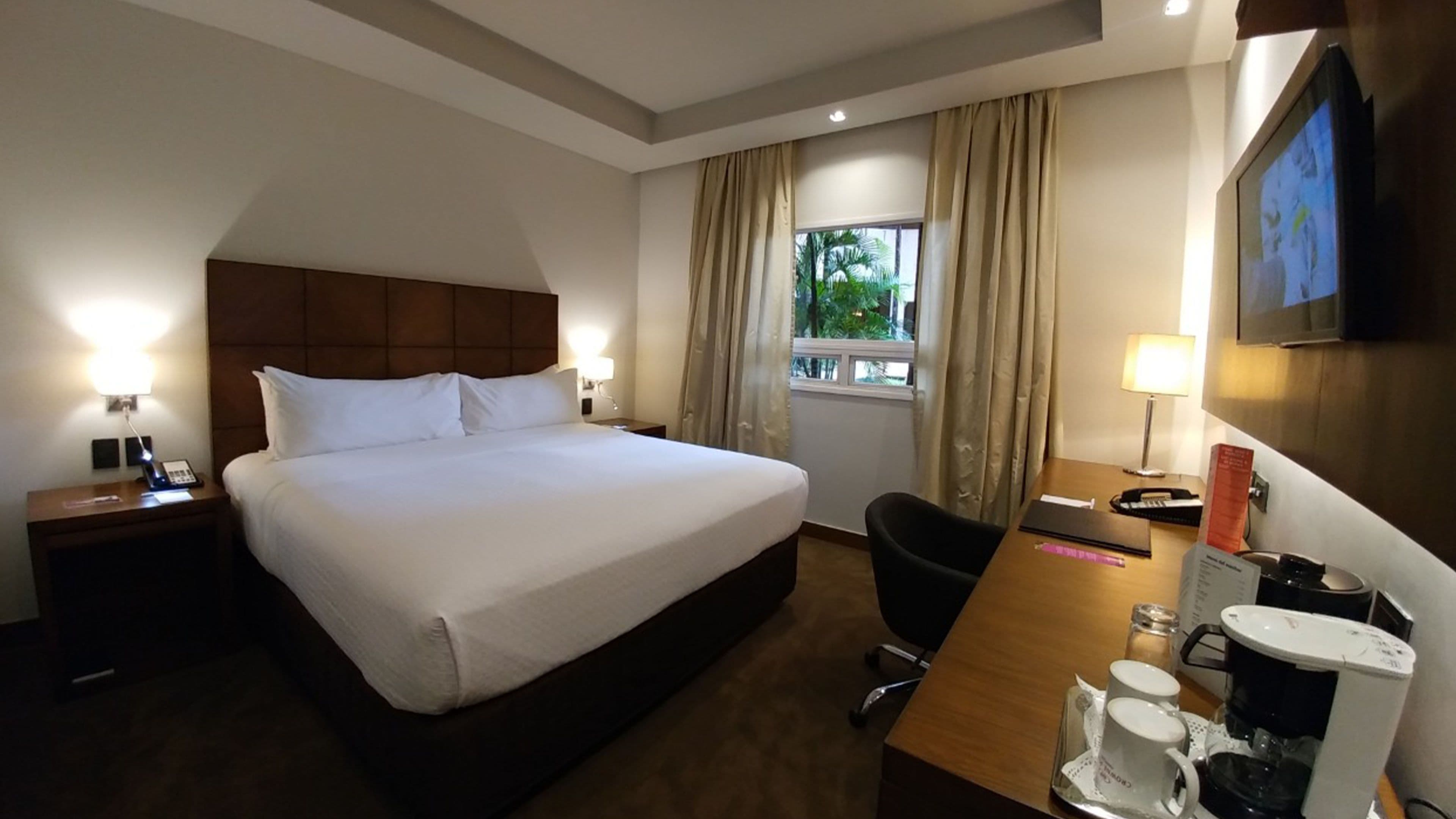 Crowne Plaza Asuncion — 6