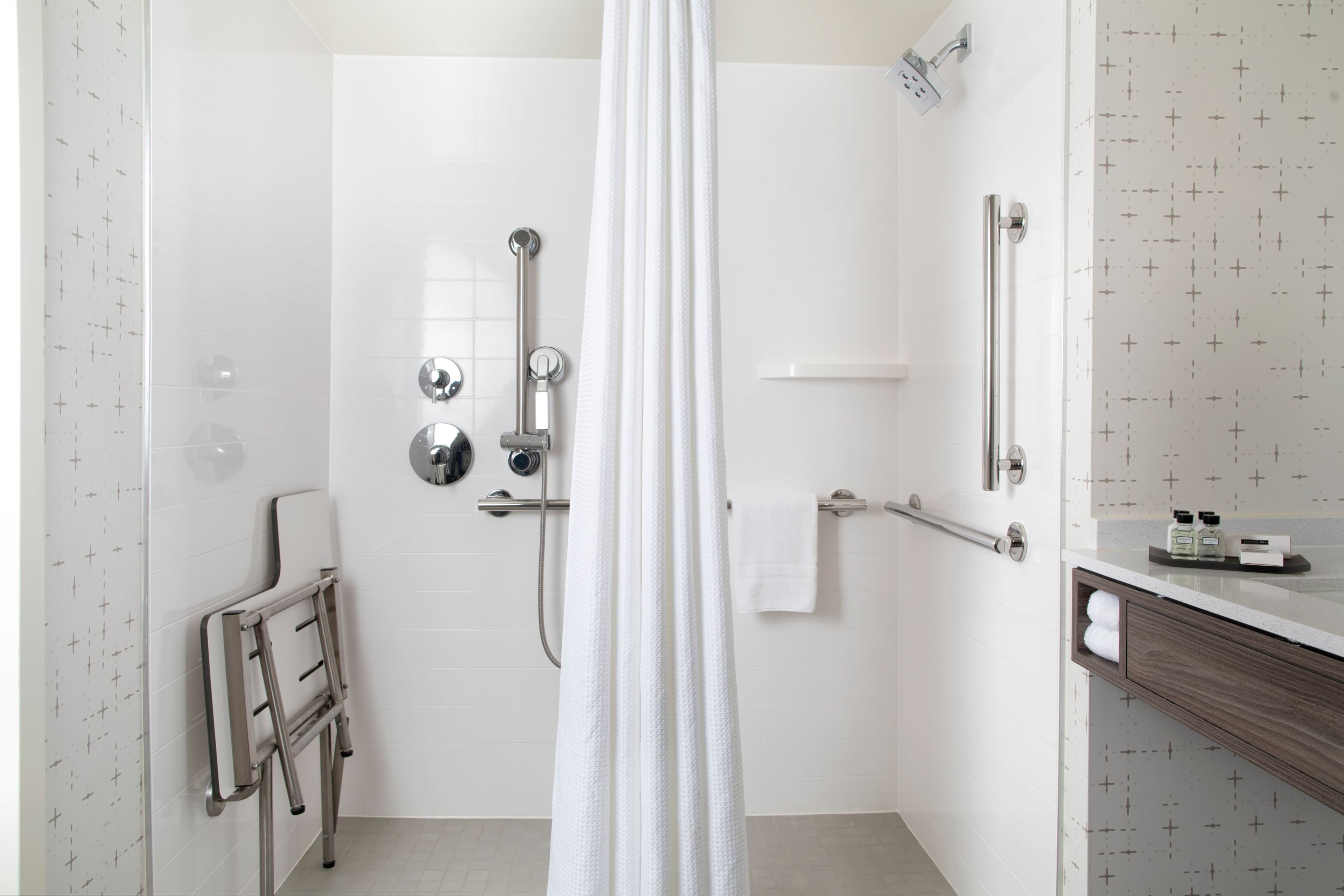 Crowne Plaza Atlanta Perimeter at Ravinia — 31