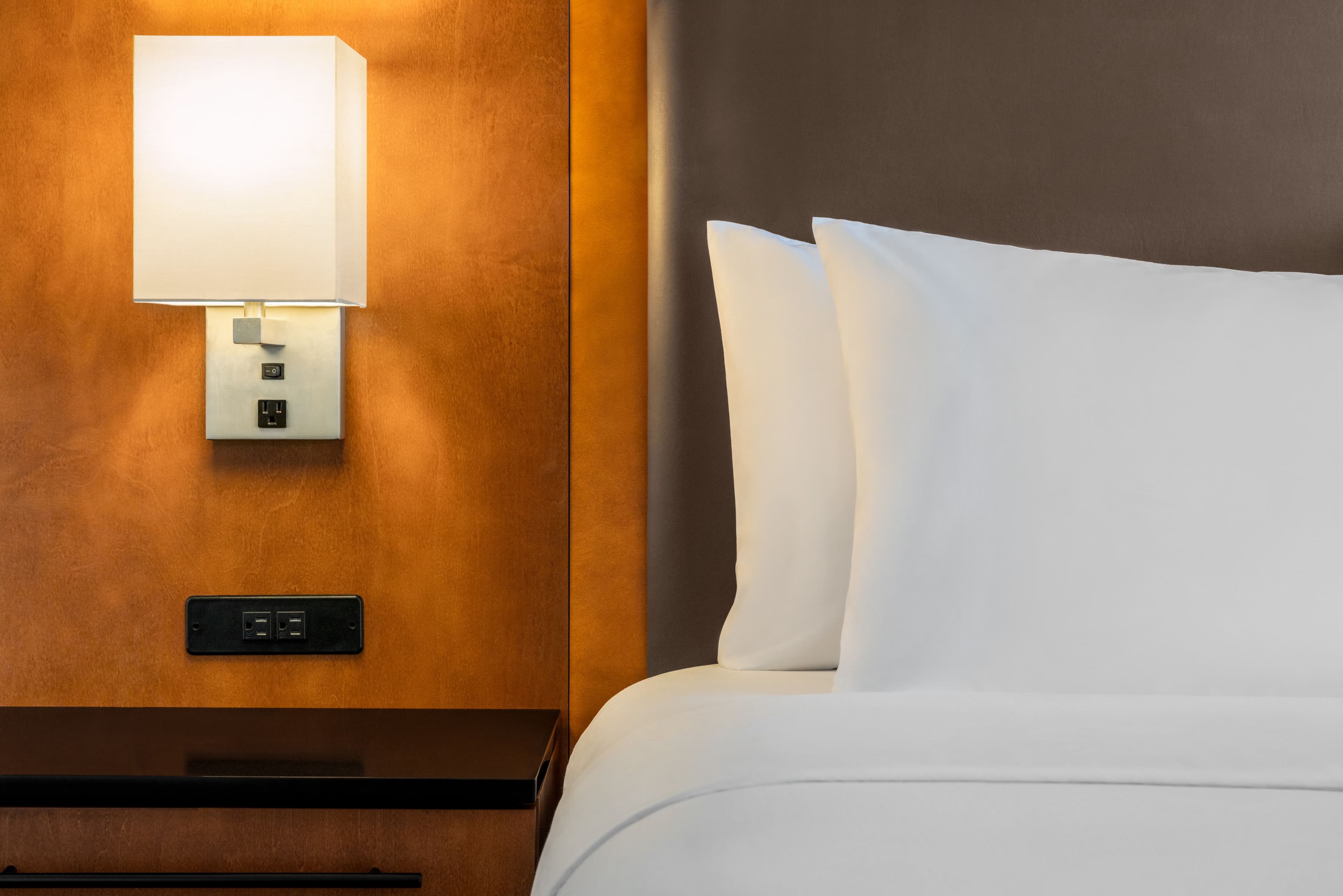 Crowne Plaza Auburn Hills - Image 5
