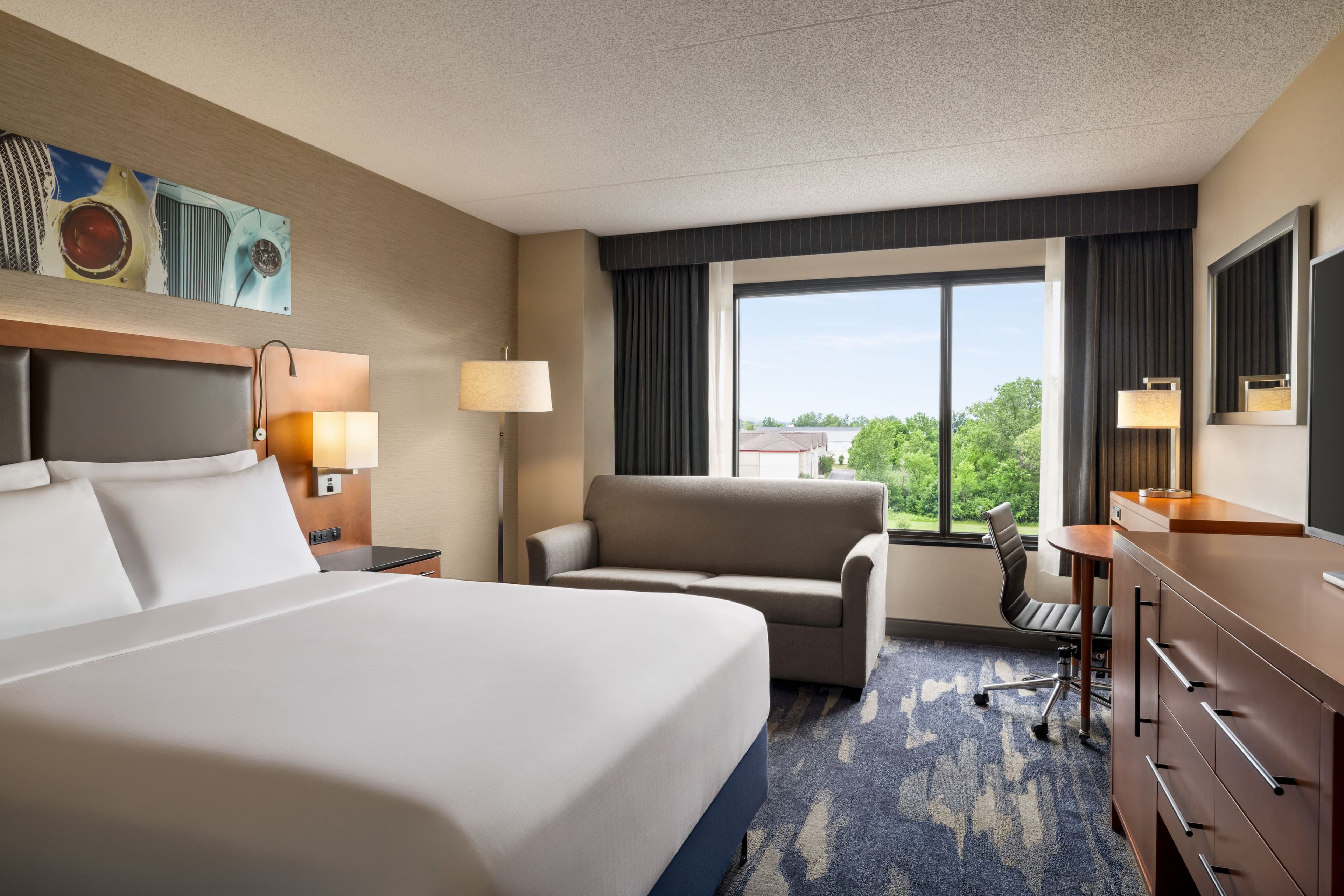Crowne Plaza Auburn Hills — 77