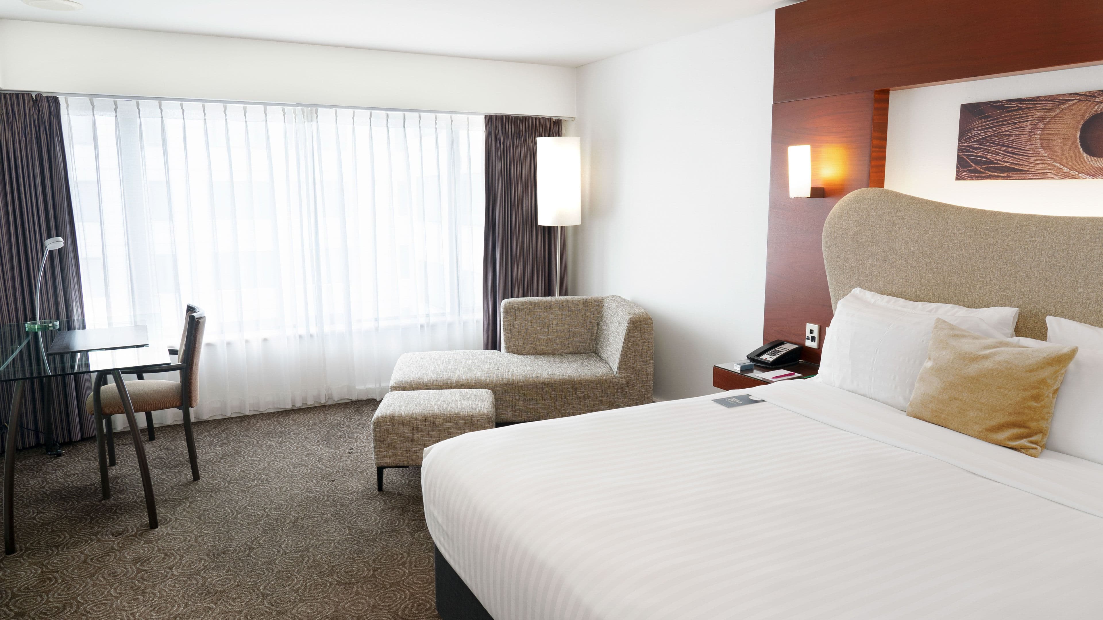 Crowne Plaza Auckland - Image 2