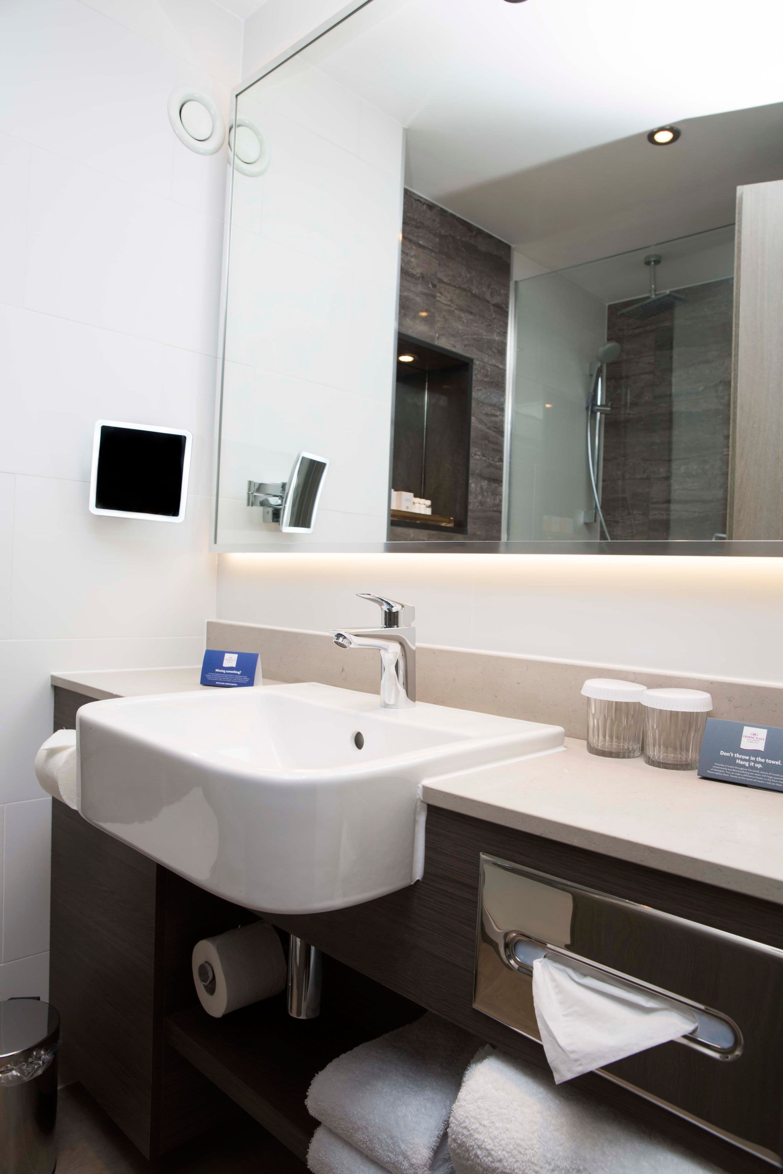 Crowne Plaza Basingstoke — 13
