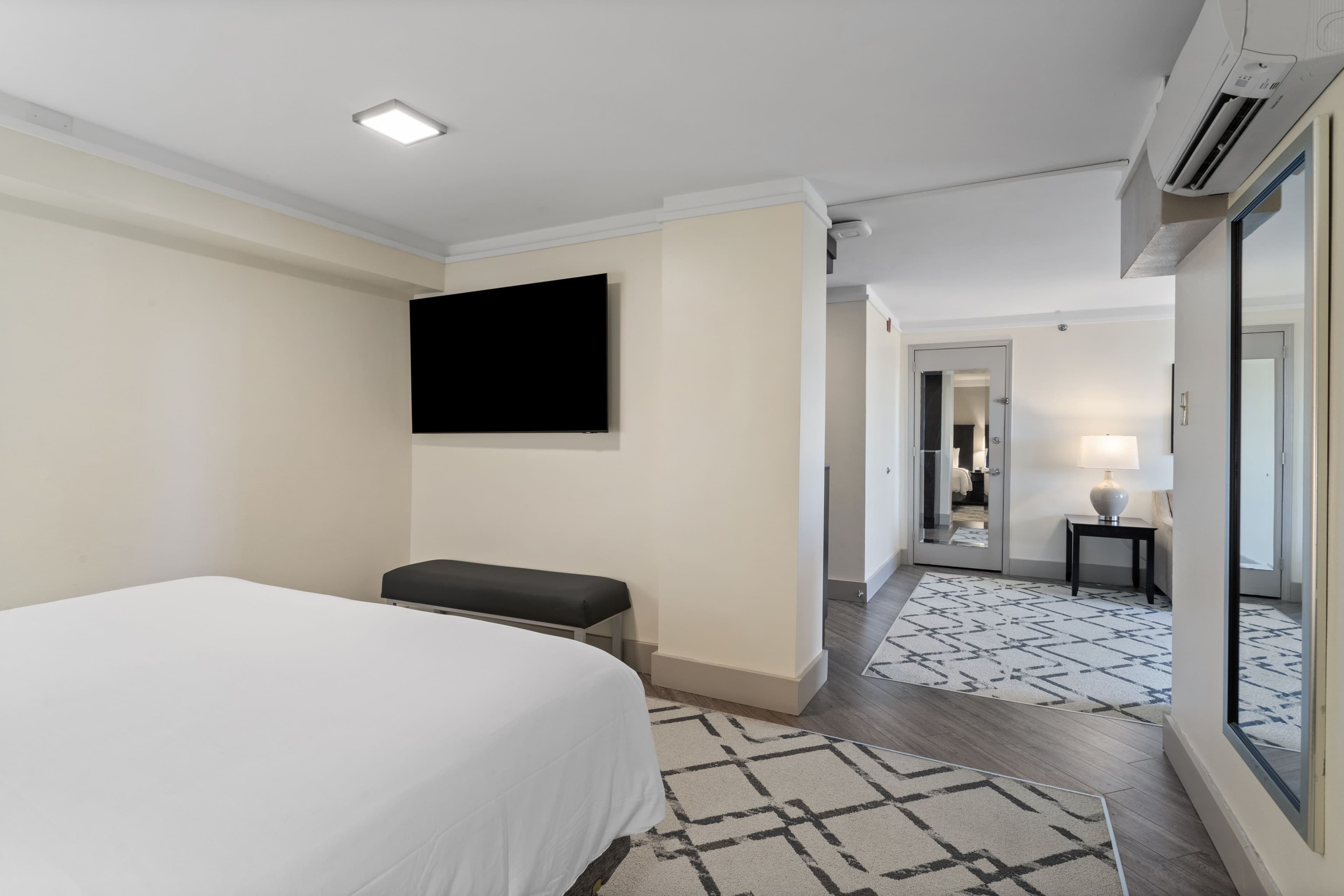 Crowne Plaza Executive Center Baton Rouge — 75