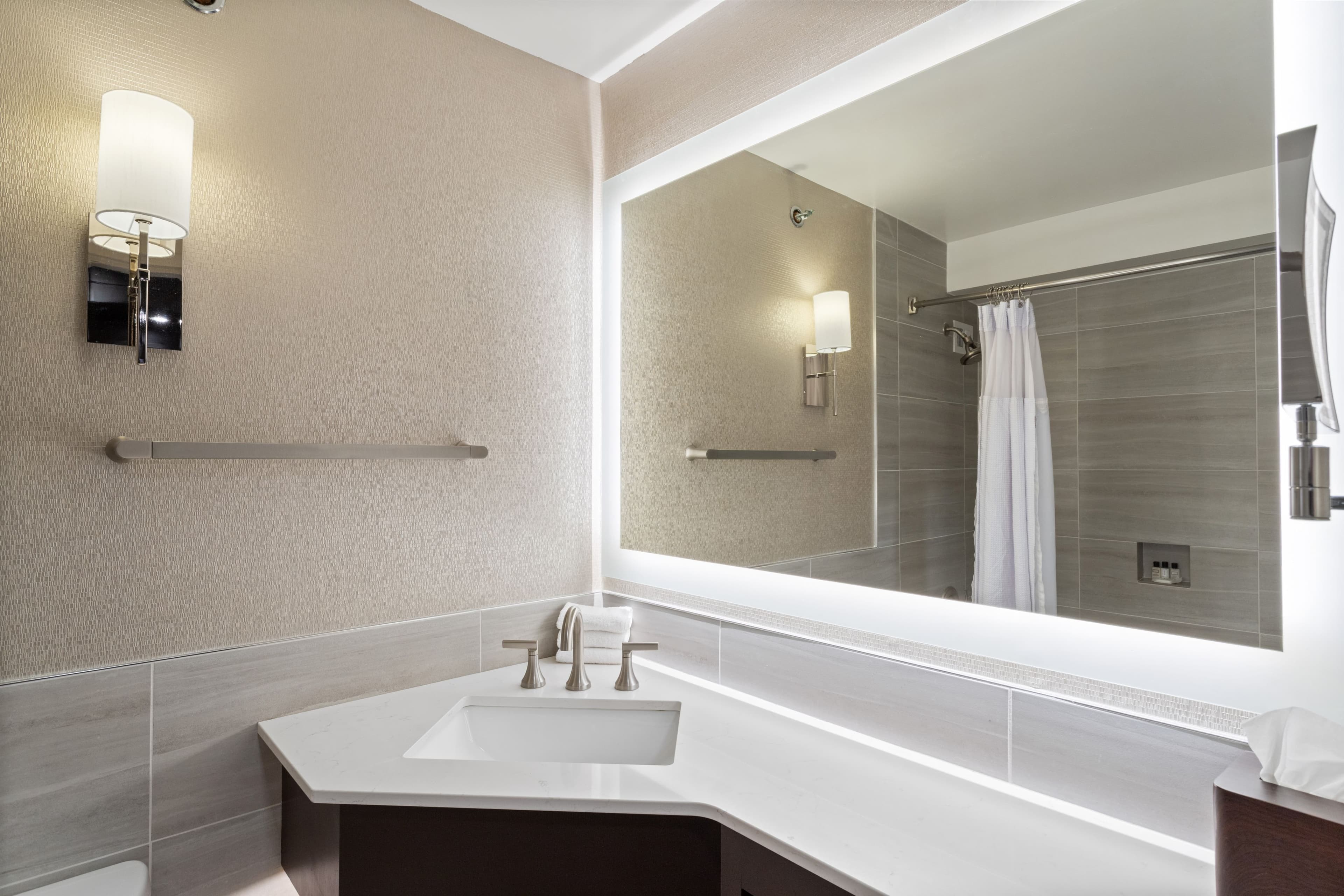 Crowne Plaza Executive Center Baton Rouge — 73