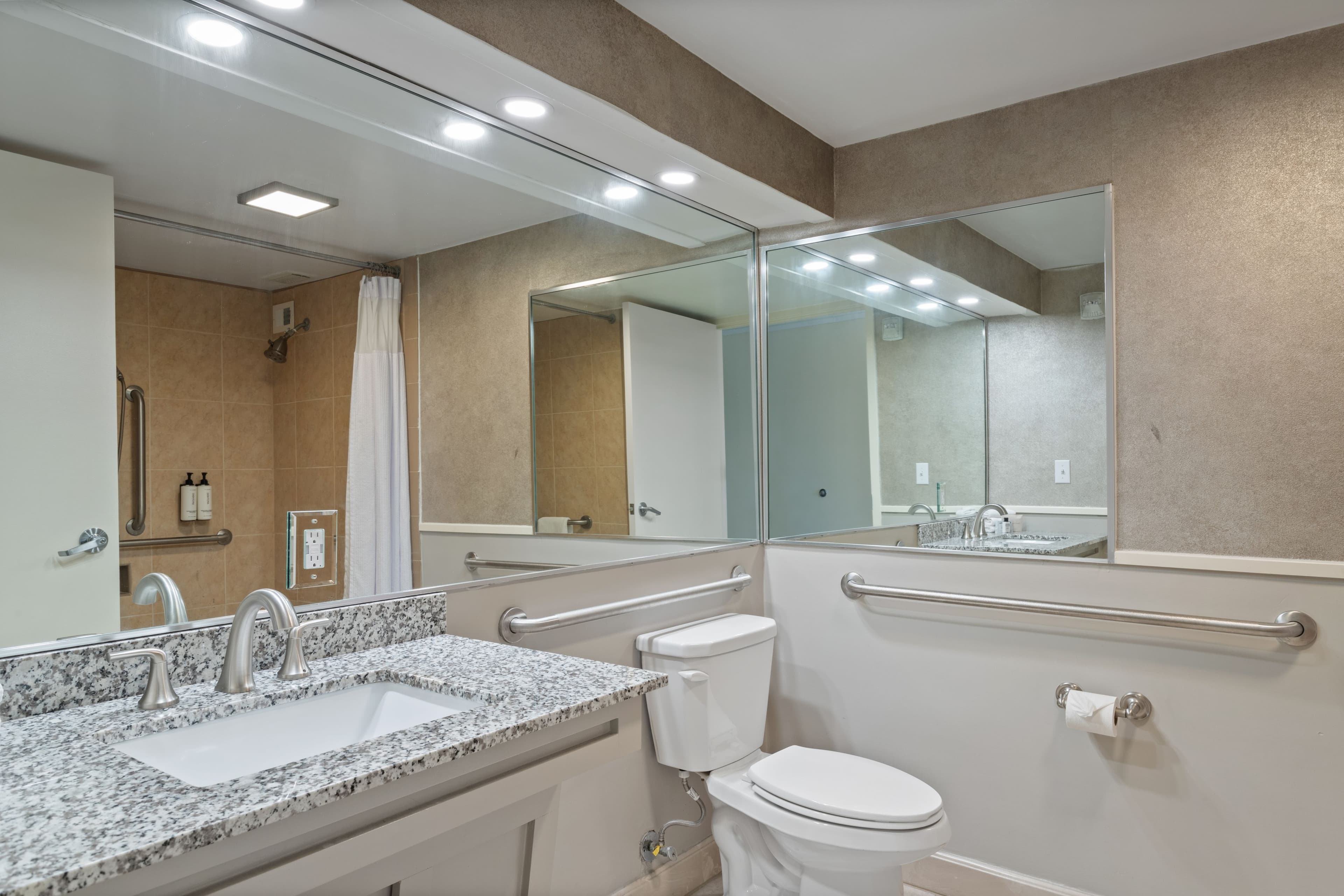 Crowne Plaza Executive Center Baton Rouge — 44