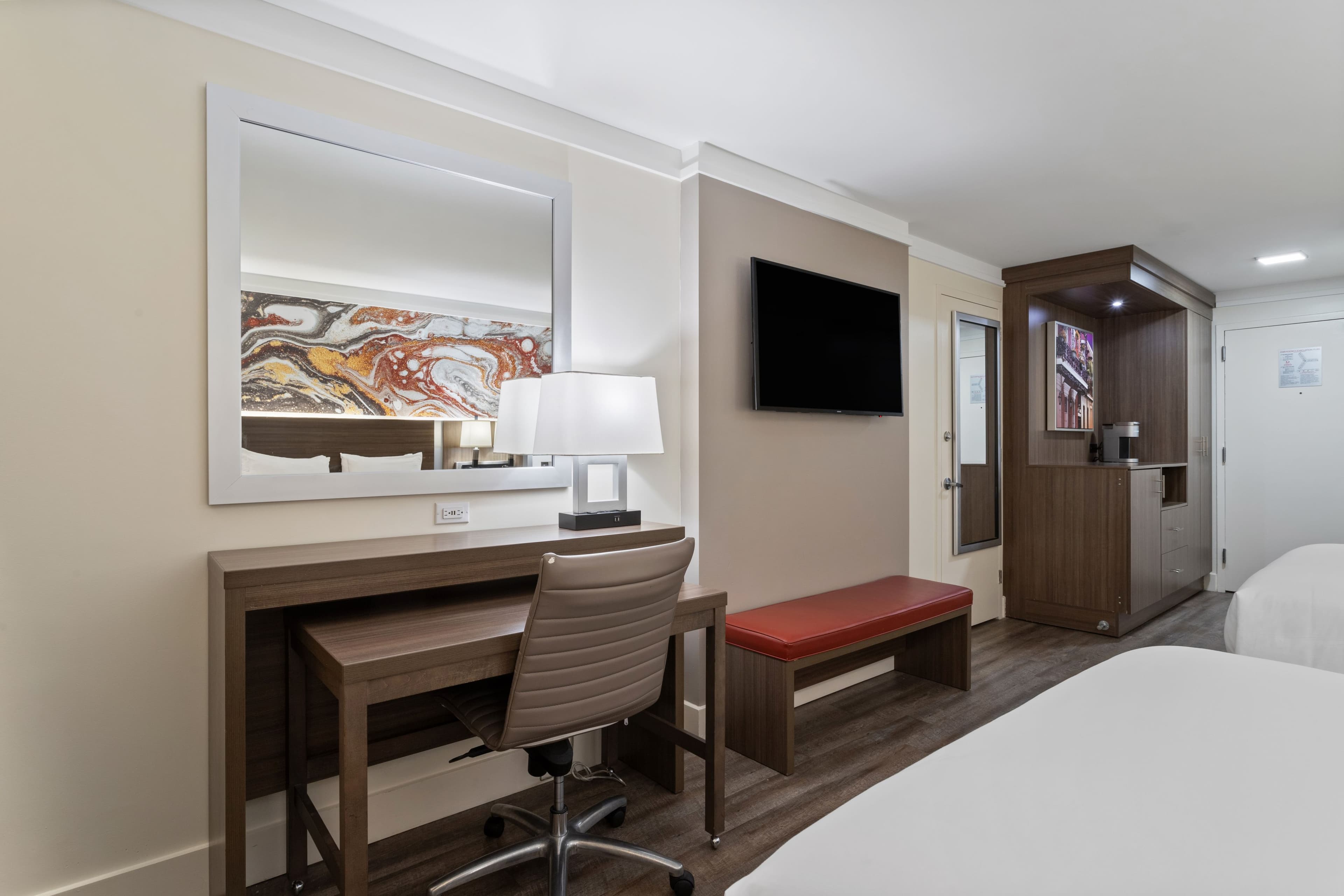 2 Queen Standard Hideaway - Image 2