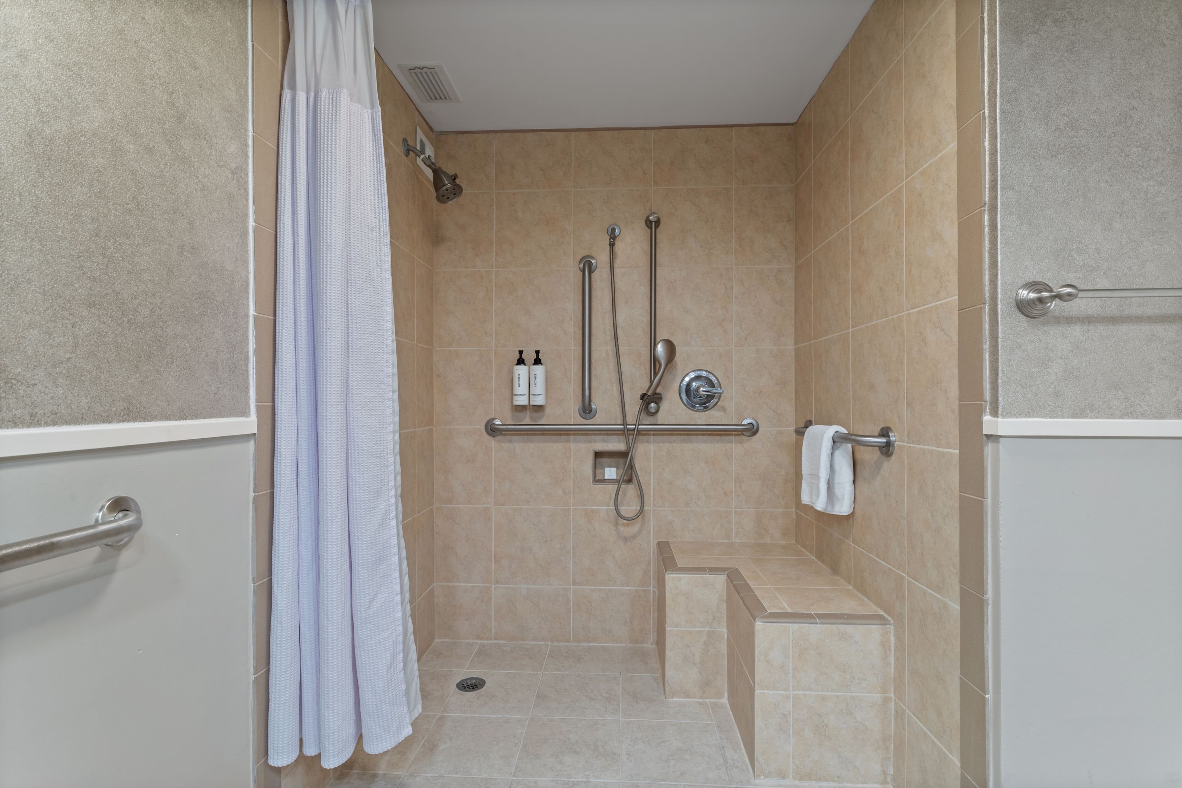 Crowne Plaza Executive Center Baton Rouge — 23