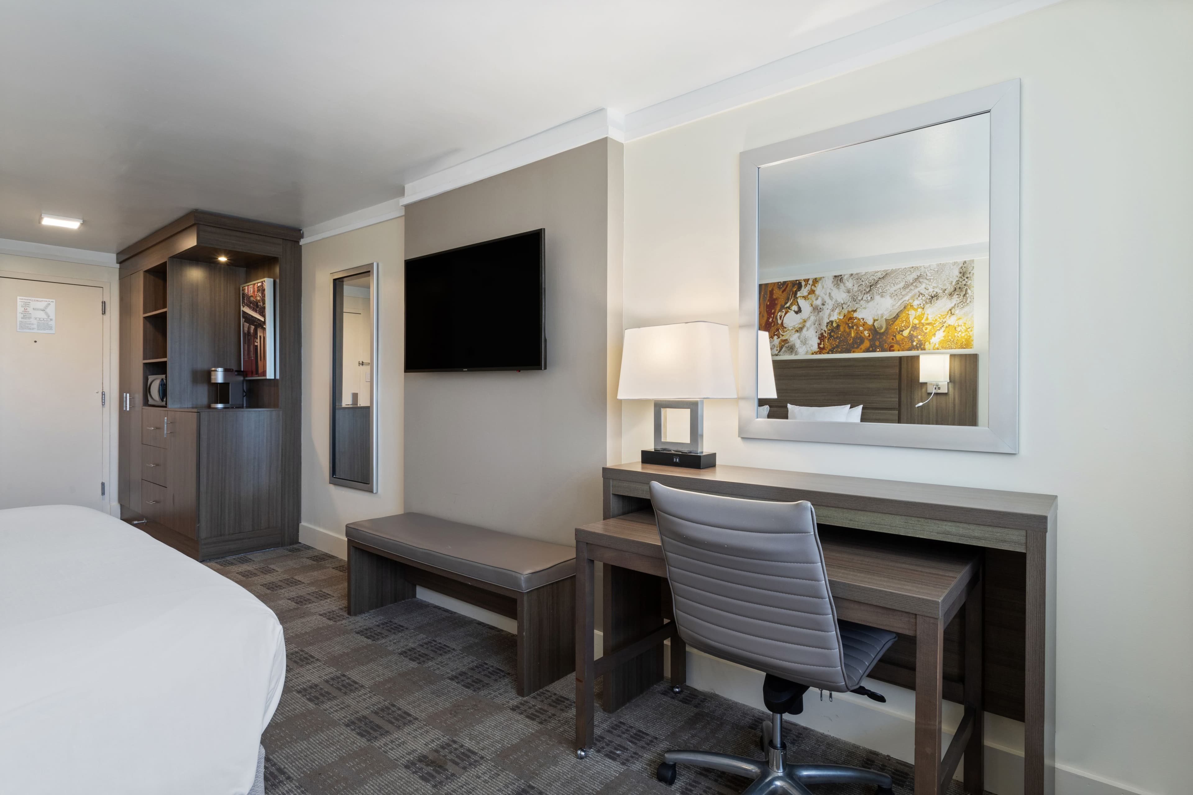Crowne Plaza Executive Center Baton Rouge — 33