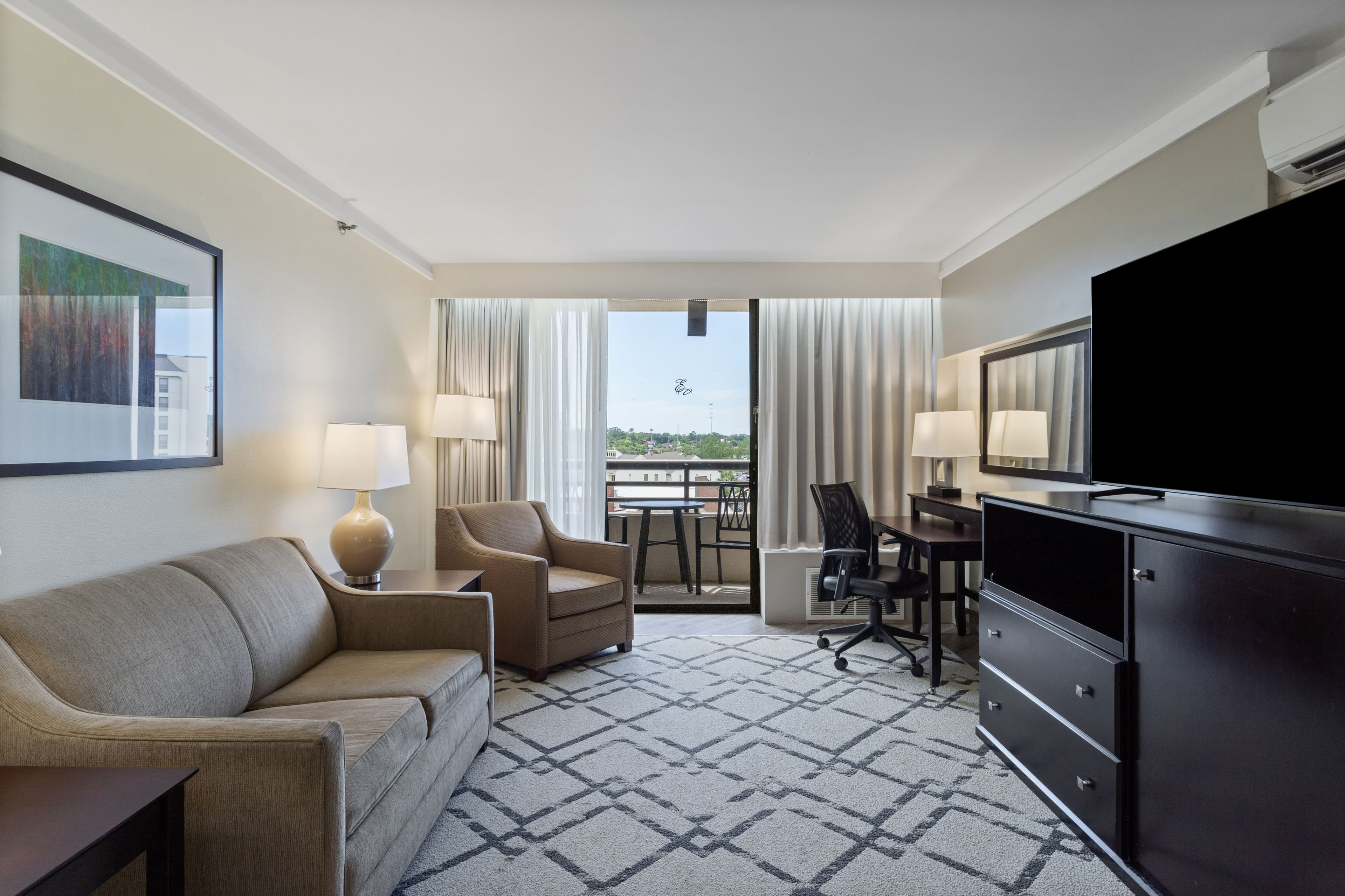 Crowne Plaza Executive Center Baton Rouge — 9