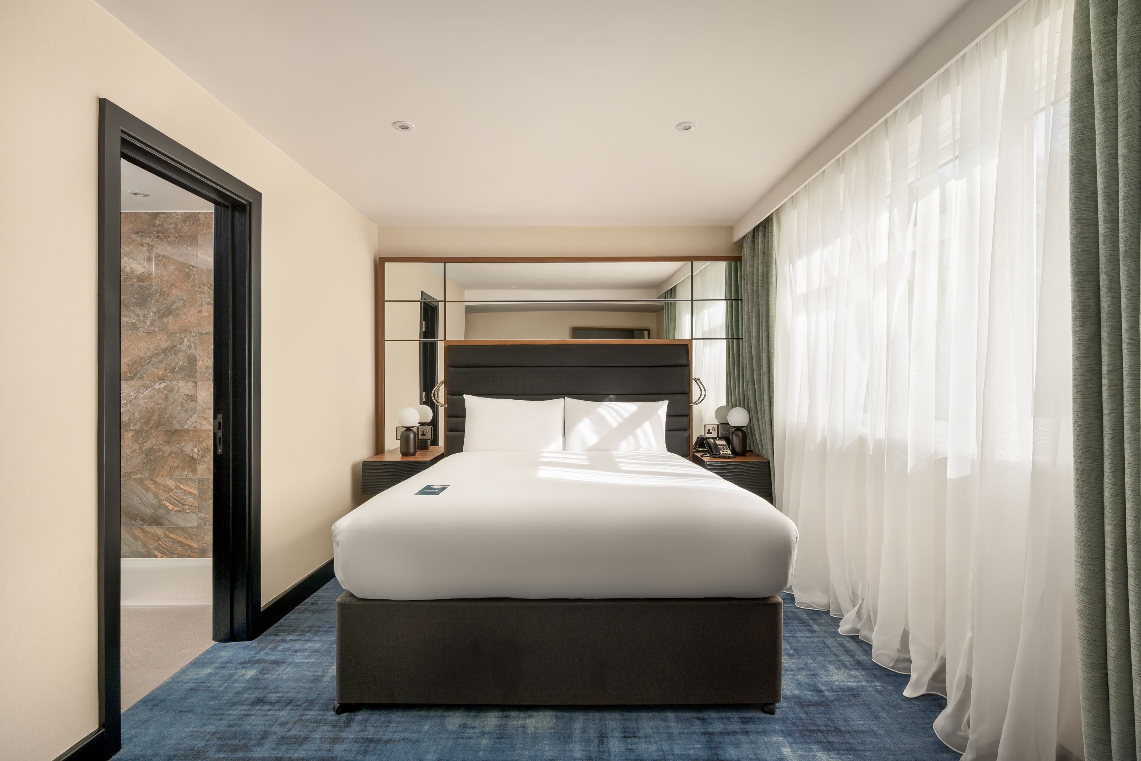 Crowne Plaza Gerrards Cross — 3