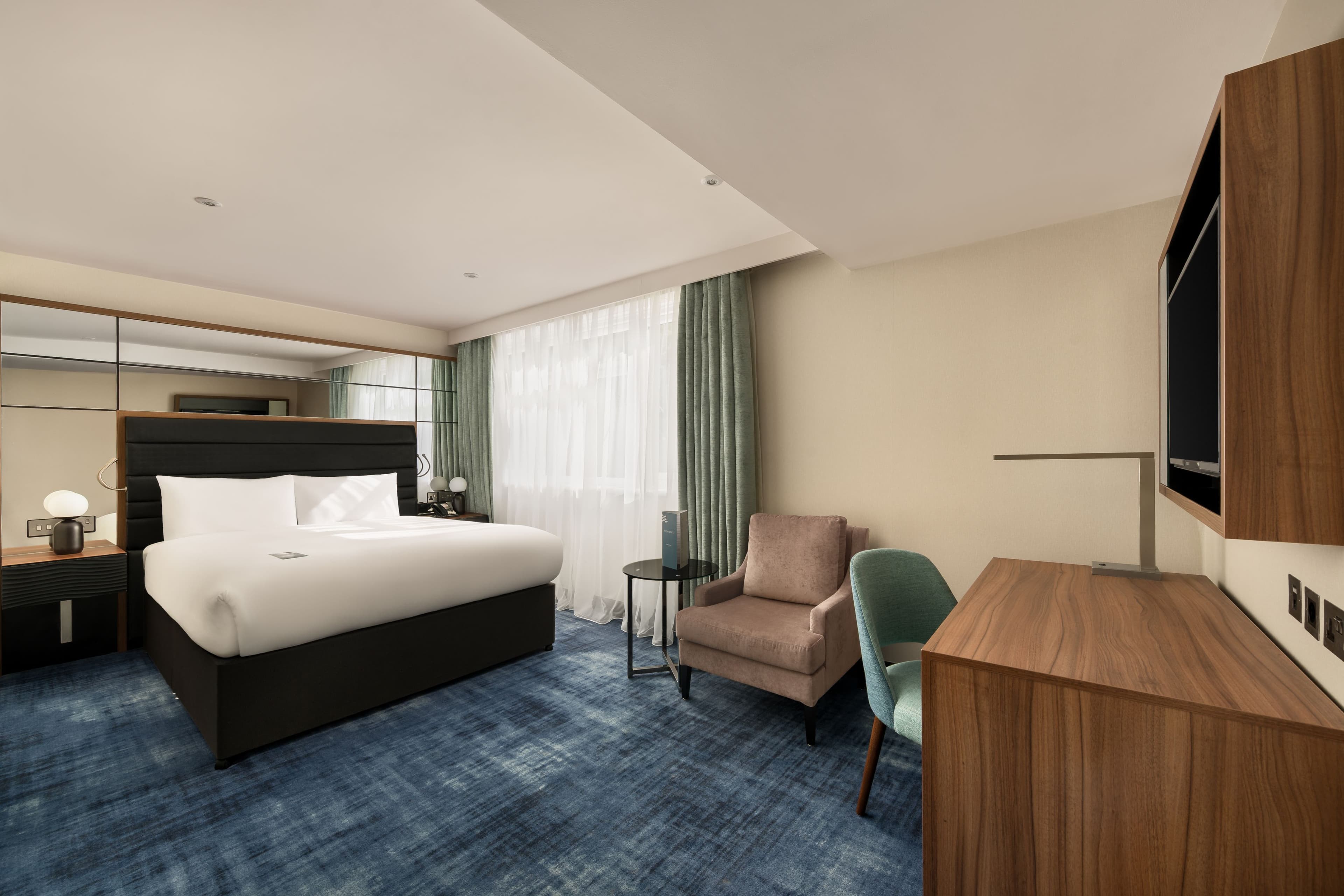 Crowne Plaza Gerrards Cross — 2