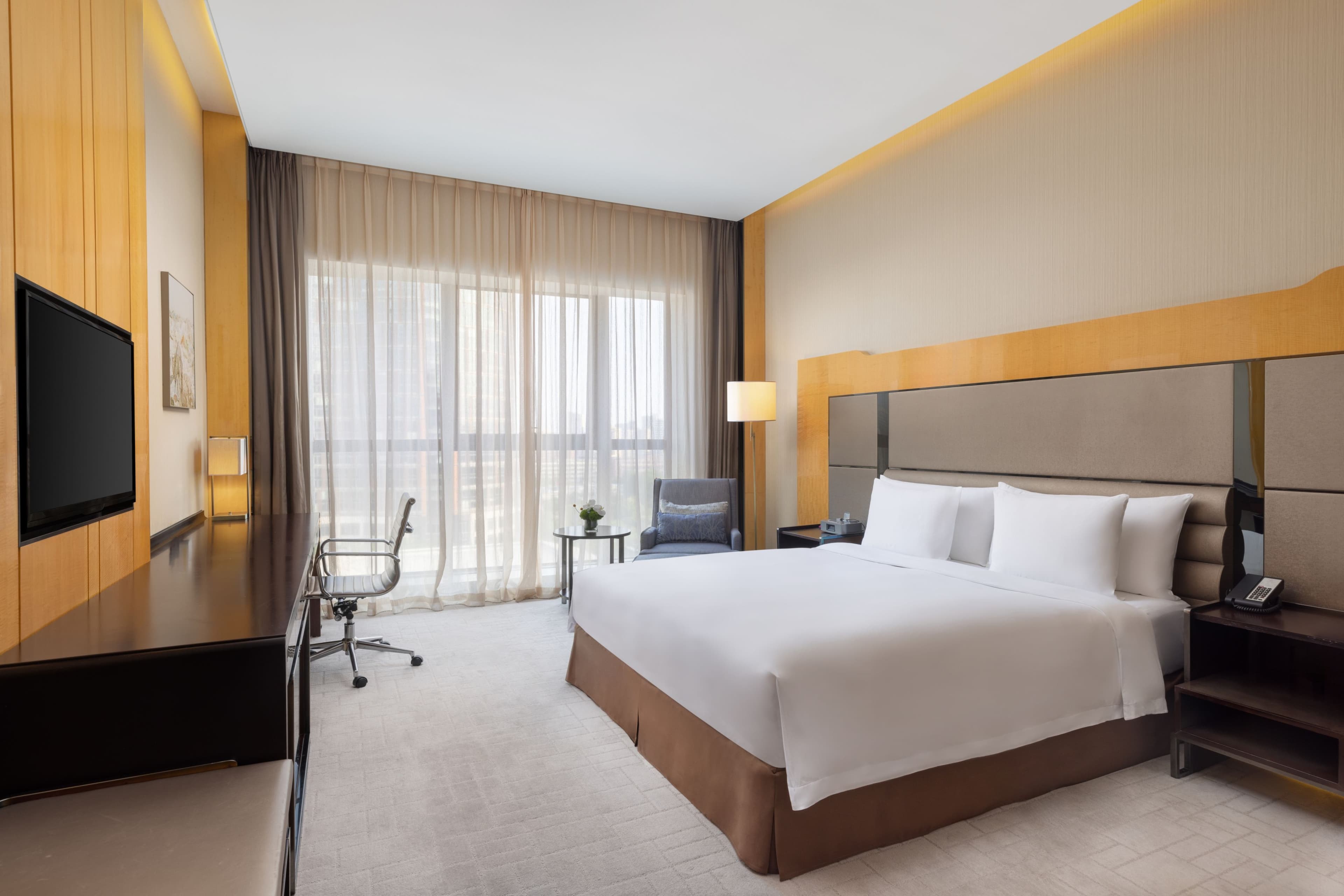Crowne Plaza Beijing Lido - Image 3